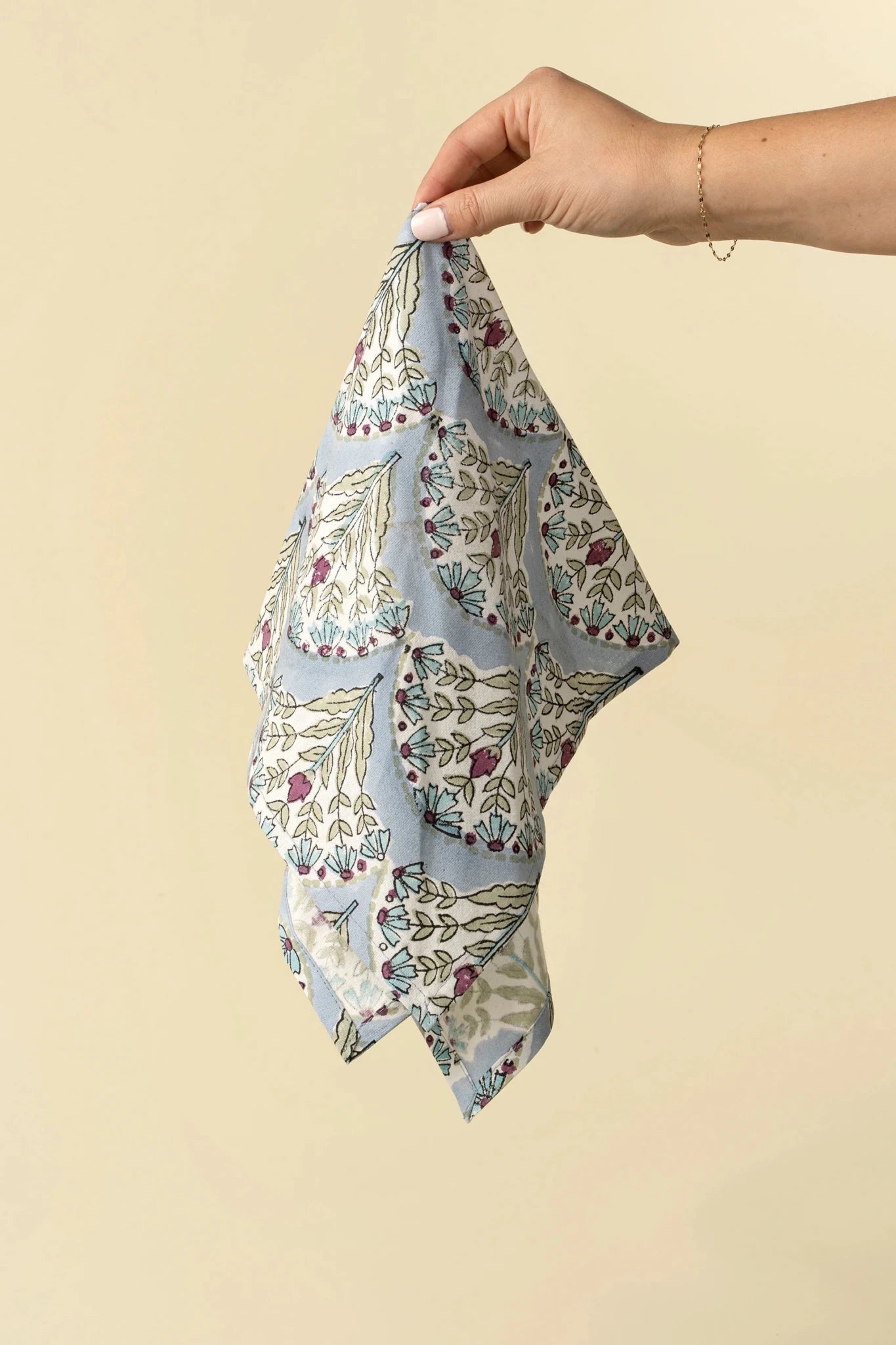 Serviettes de table Sakura, Lot de 4 | Bleu pastel | Fait à la main | Textiles artisanaux | Indaba - Les Trouvailles de JustineIndaba Home