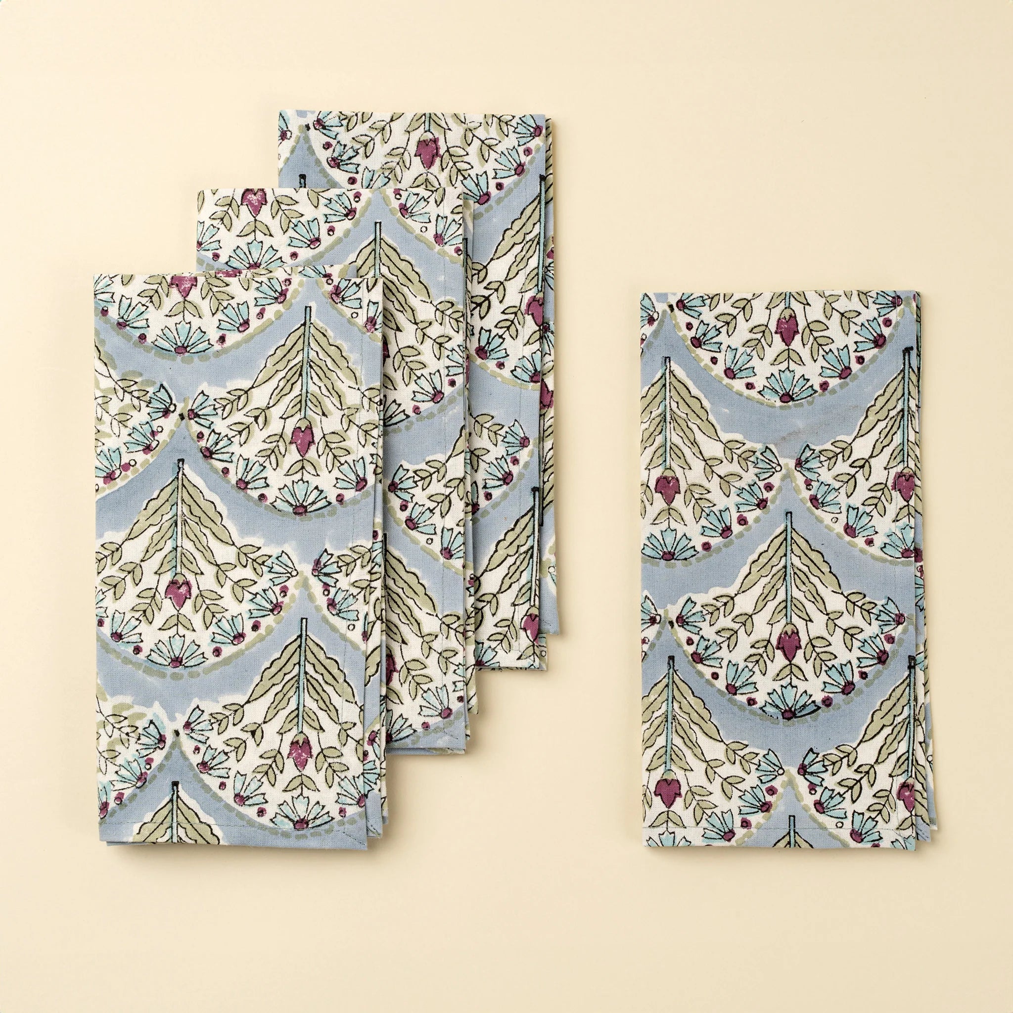 Serviettes de table Sakura, Lot de 4 | Bleu pastel | Fait à la main | Textiles artisanaux | Indaba - Les Trouvailles de JustineIndaba Home