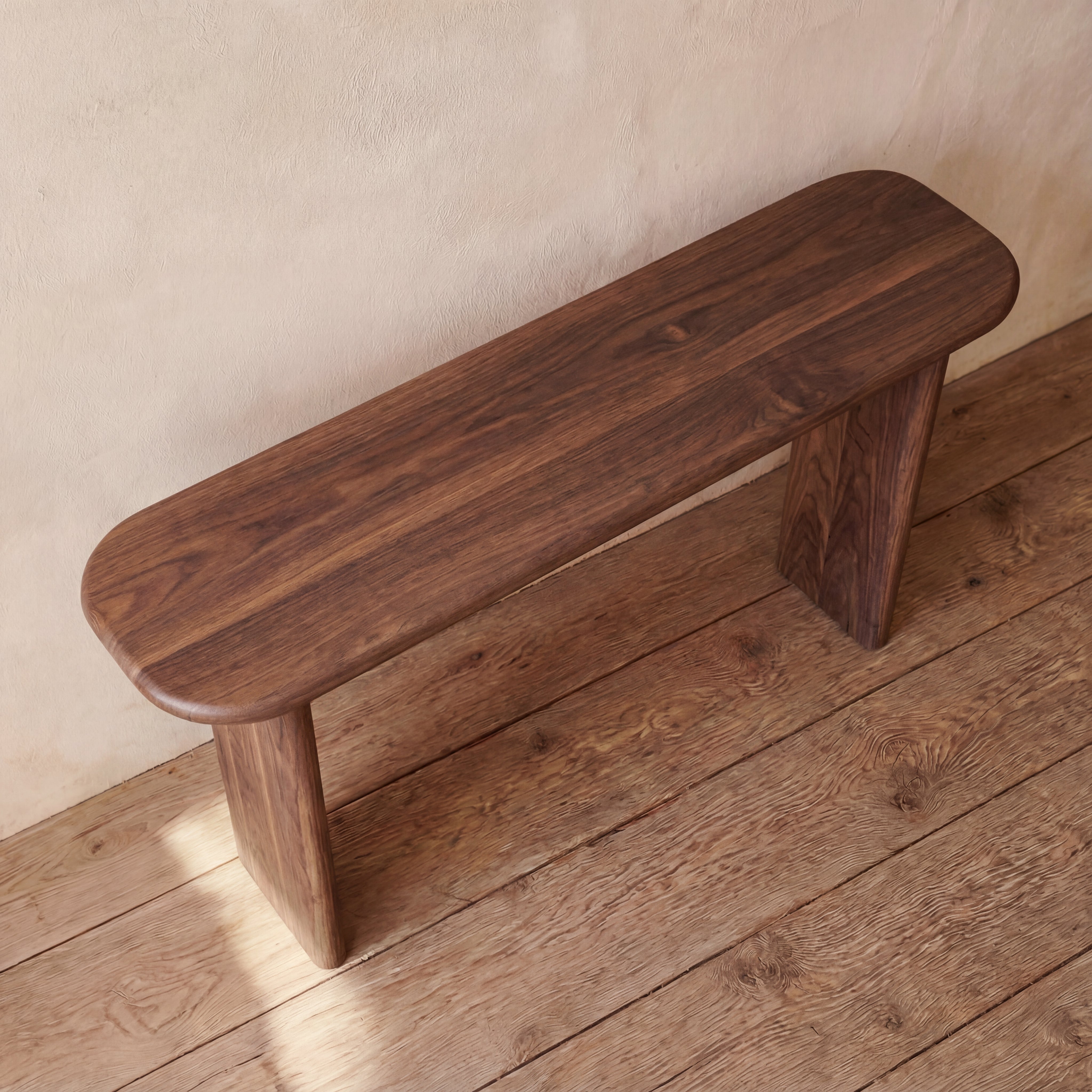 Table console 60 po en noyer | Fait à la main par Omba