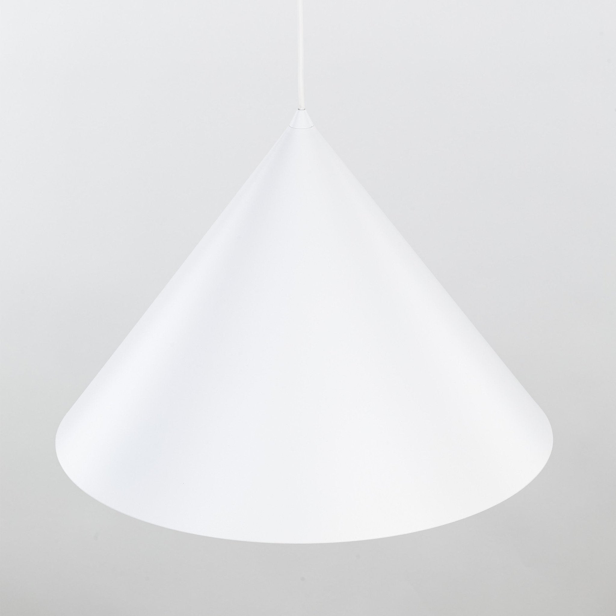 Suspension CONO | 1 lumière | Métal peint | Design moderne minimaliste | Luminaire contemporain | Très grand format - Les Trouvailles de JustineLumoCraftsNoir