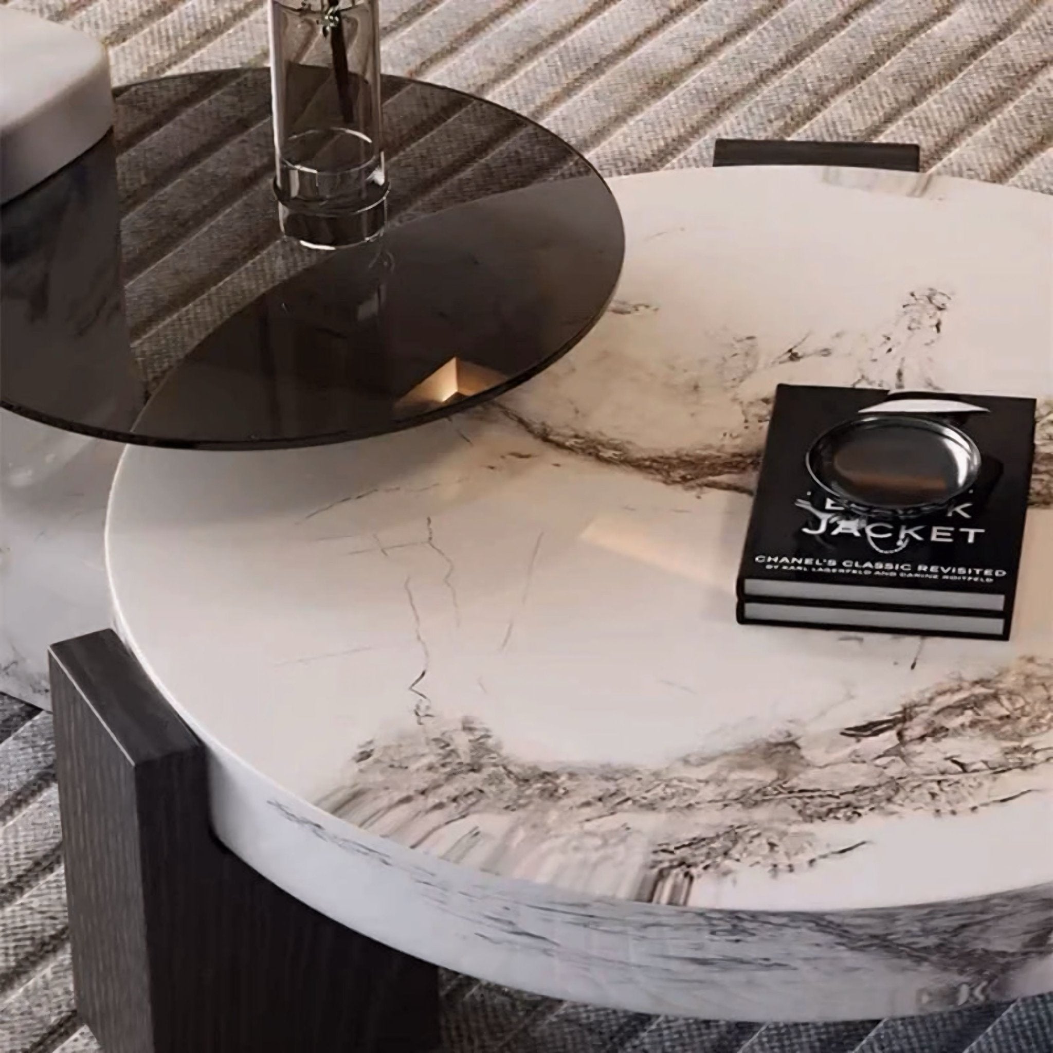 Table basse Makoto | Plateau céramique | Base en chêne et pierre naturelle - Les Trouvailles de JustineNisu Home