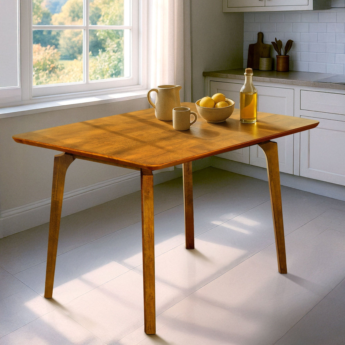 Table de salle à manger en bois massif caramel, plateau rectangulaire et pieds fuselés