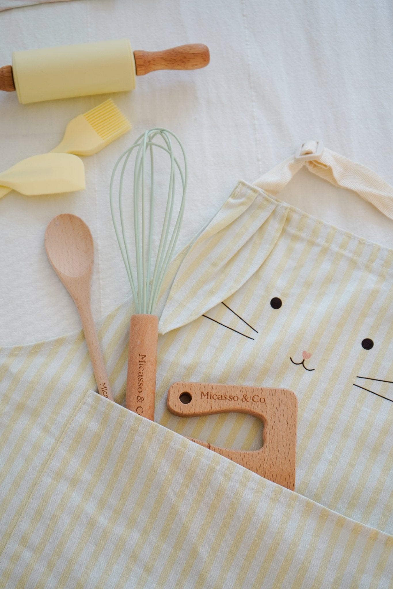 Tablier de cuisine pour petit chef - 2 ans et plus - Les Trouvailles de JustineBébés et tout - petitsMicassoandcoLapin miel