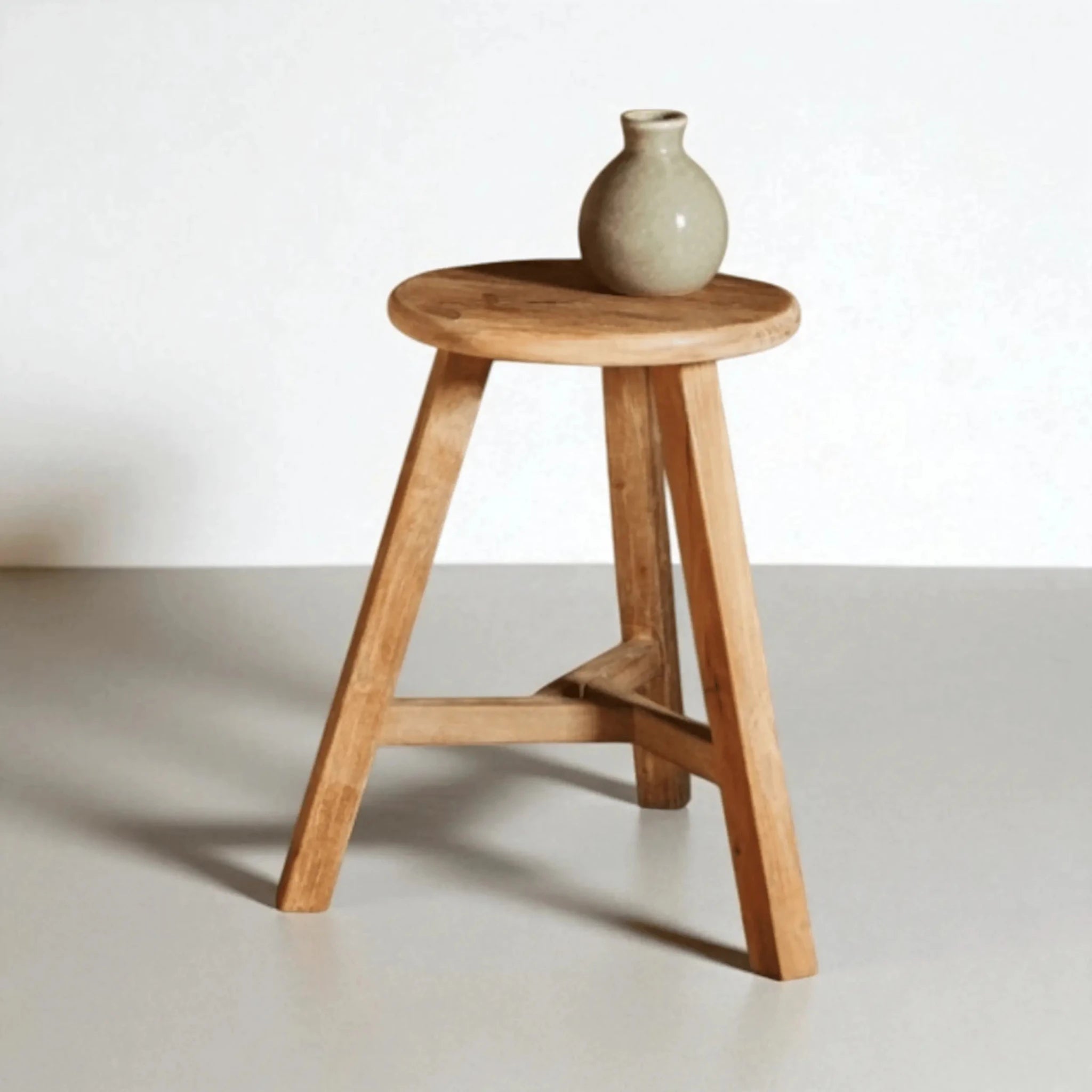Tabouret rond vintage en teck recyclé | Fait à la main - Les Trouvailles de JustineTabouretsCRUSOË