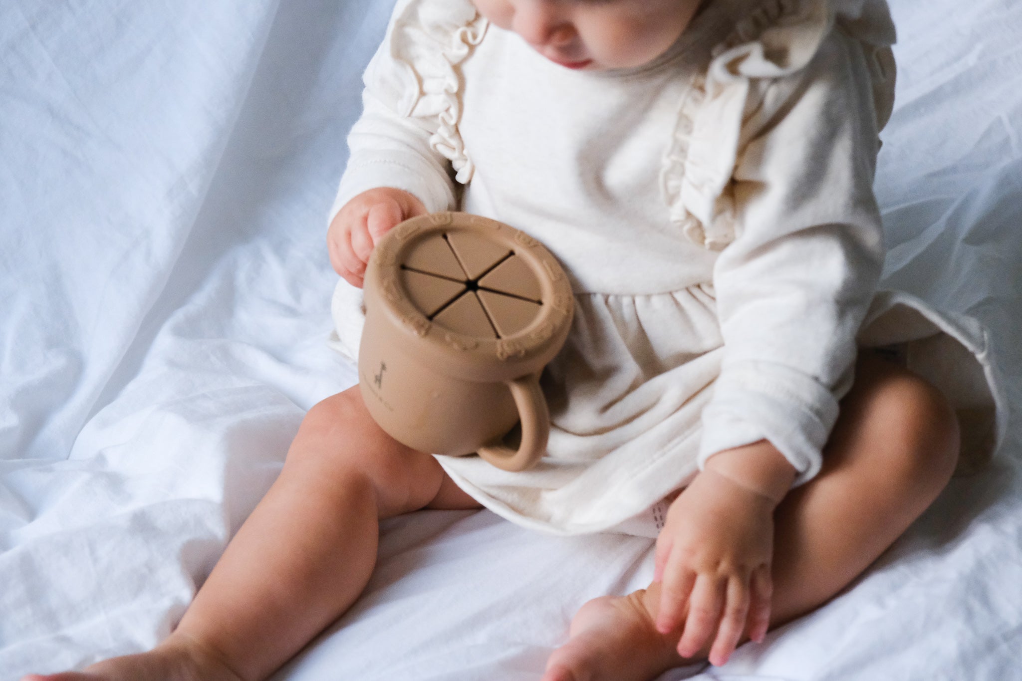 Tasse d'apprentissage 2 en 1 pour collation et liquide - Les Trouvailles de JustineMicassoandcoBleu océan