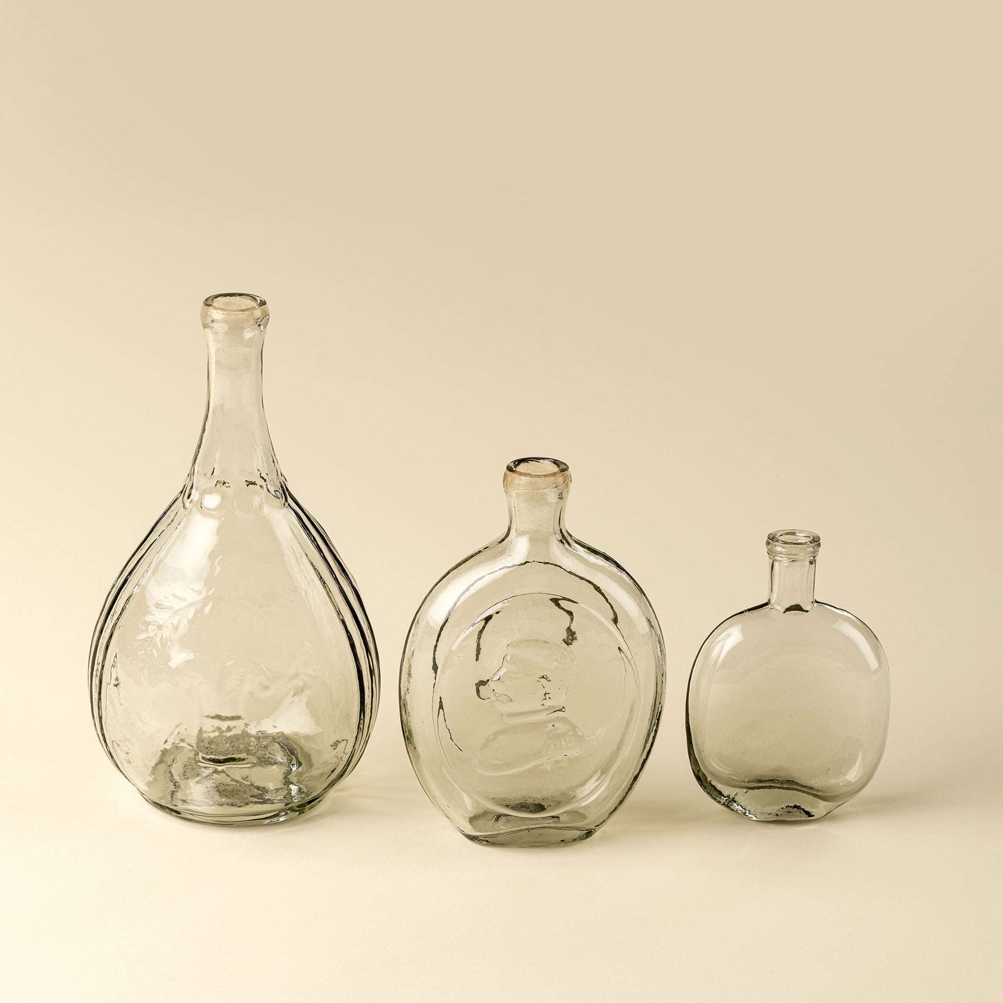 Vase Flask en verre recyclé | Fait à la main | Vase décoratif écoresponsable | Grand format | Indaba - Les Trouvailles de JustineIndaba Home