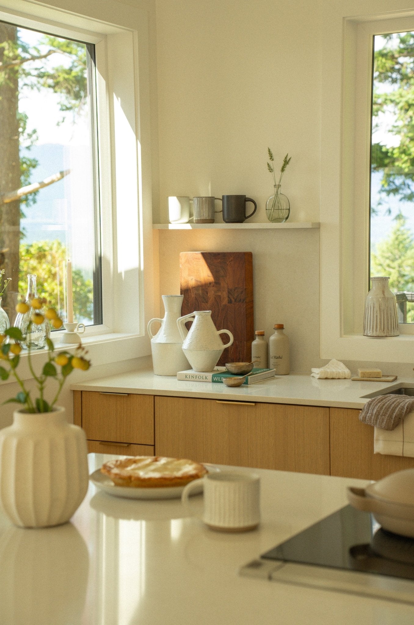 Vase Savoy, Grand format | Fini crème brillant | Décoration sculpturale | Indaba - Les Trouvailles de JustineIndaba Home