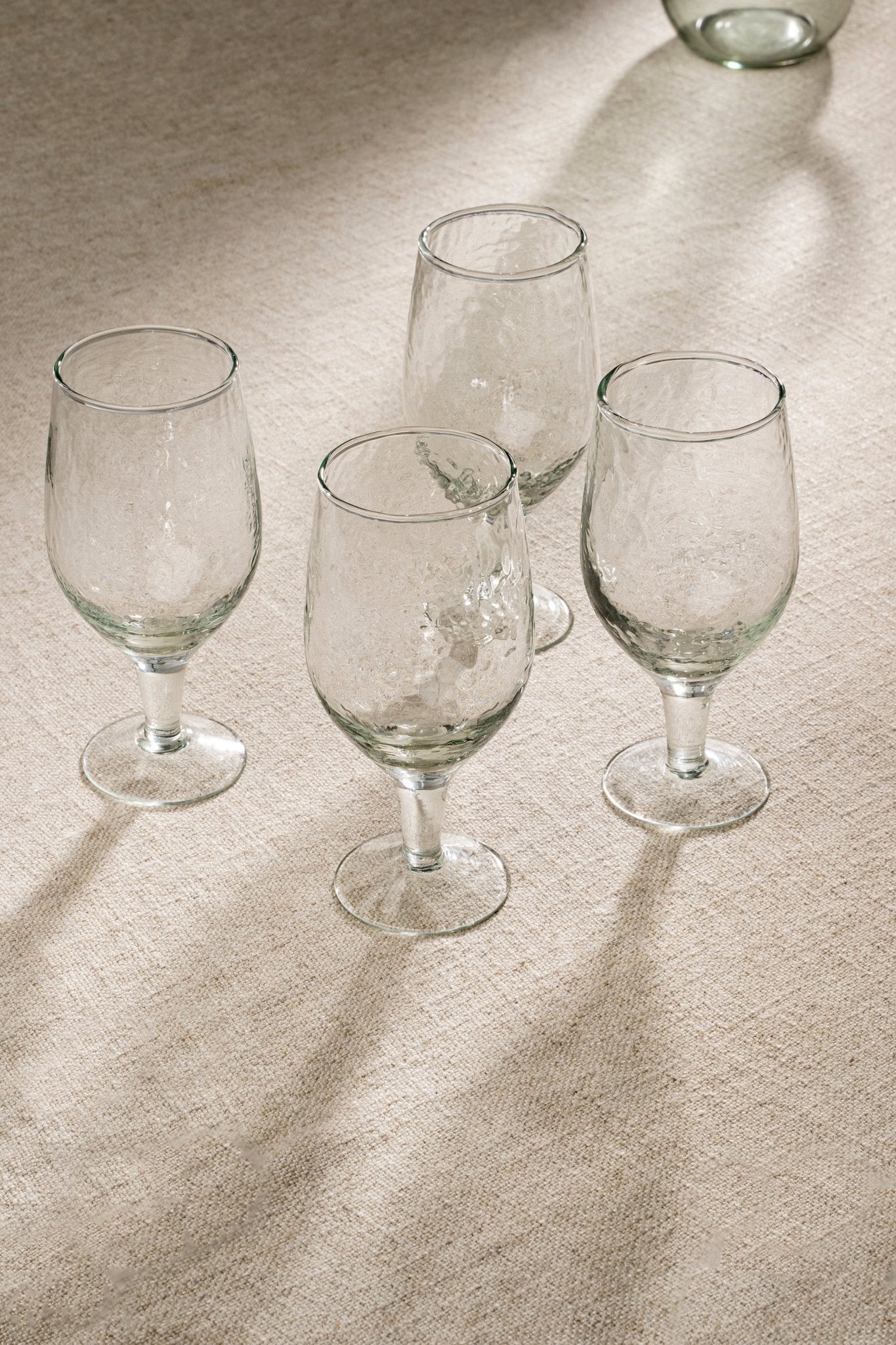 Verre à Vin Valdes | Élégance Artisanale pour Votre Table - Les Trouvailles de JustineIndaba Home