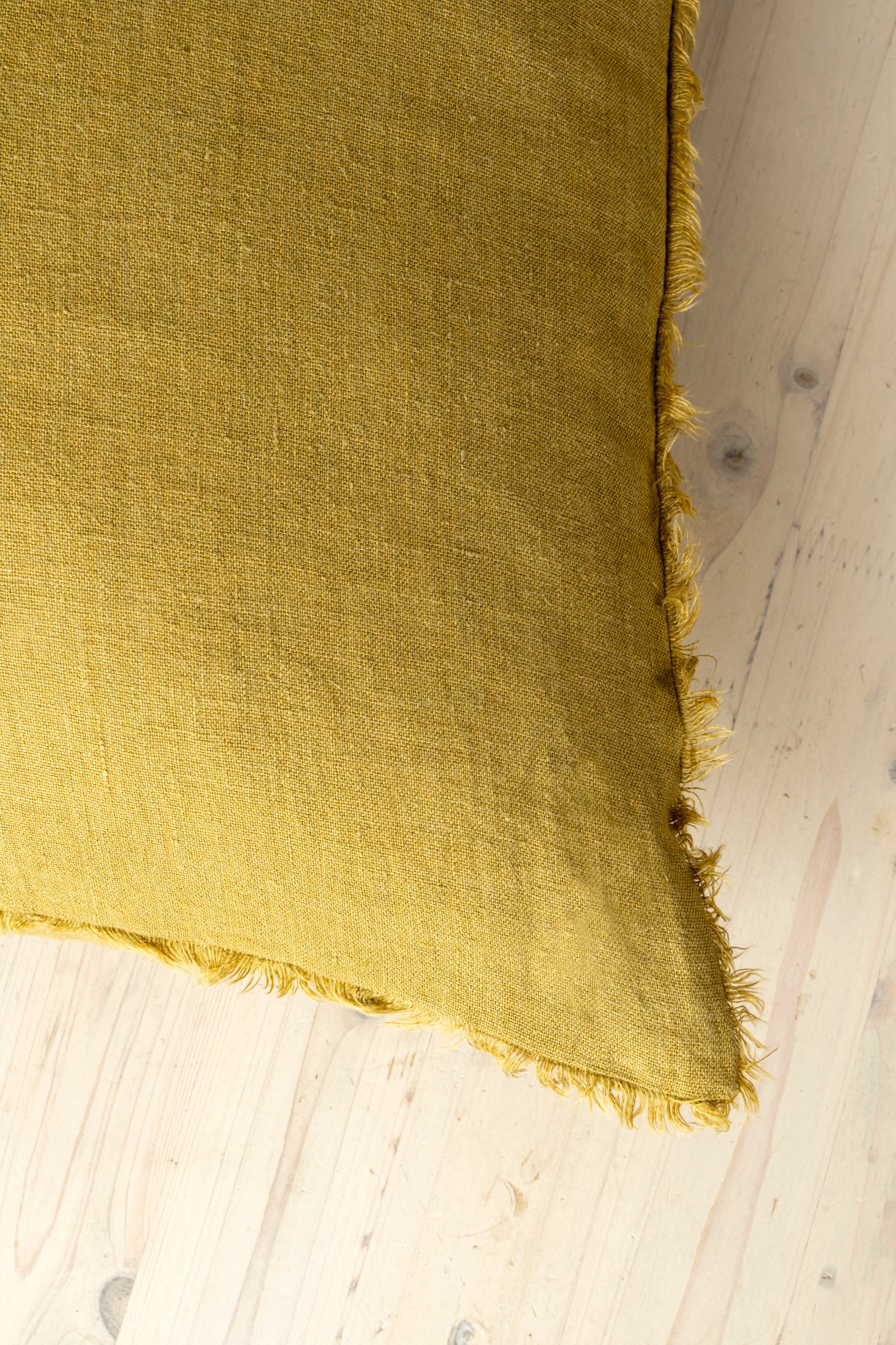 Coussin décoratif en lin Lina | 60 x 60 cm | Cumin