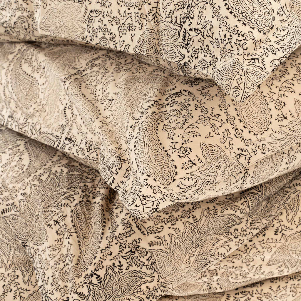 Ensemble Housse de Couette King Saira à Motif Imprimé à la Main | Noir