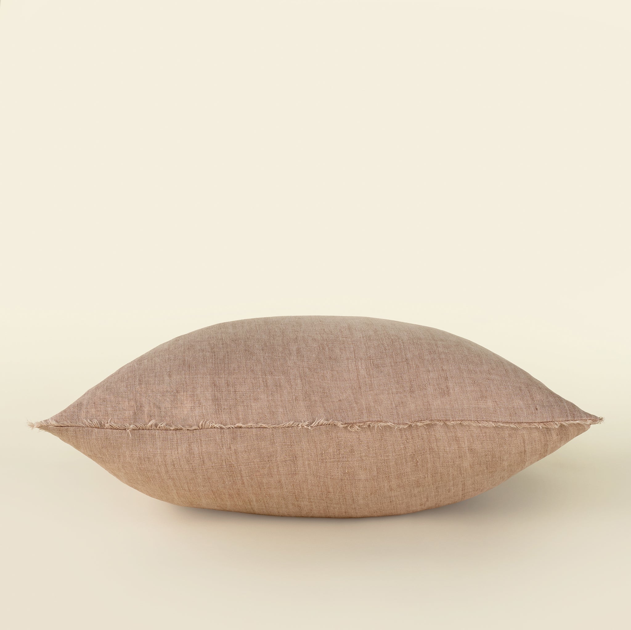 Coussin décoratif en lin Lina peony 24 x 24 | Lin belge durable | Indaba