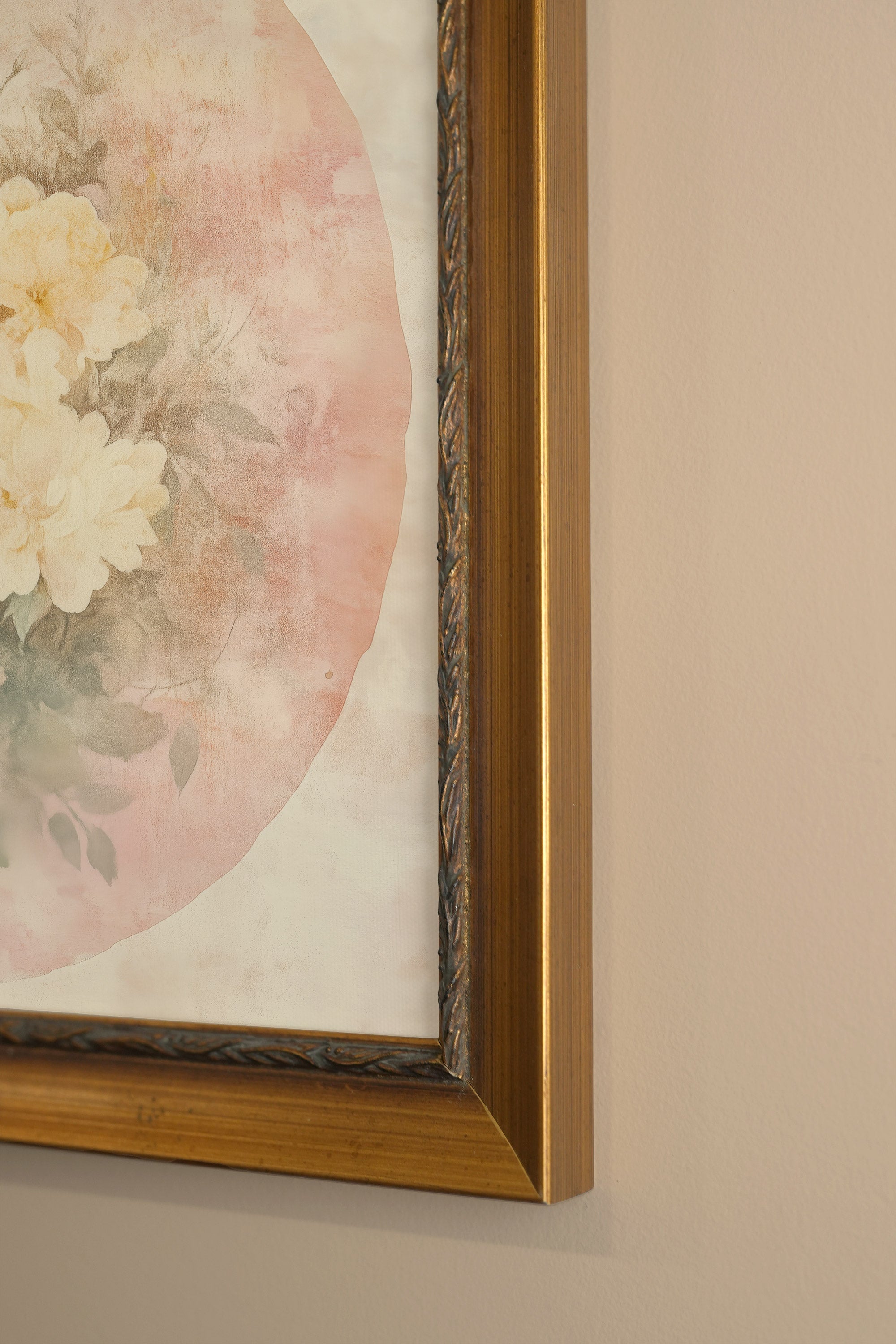 ÉCLAT FLORAL, CADRE VINTAGE OR