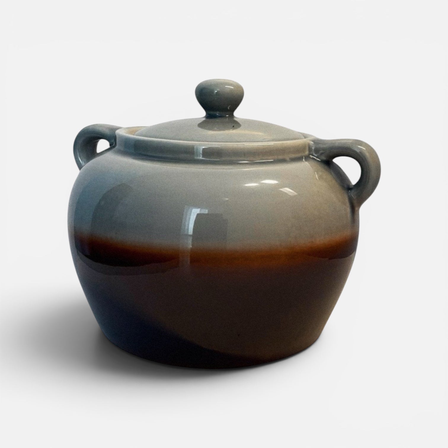 Large two-tone ceramic pot with handles