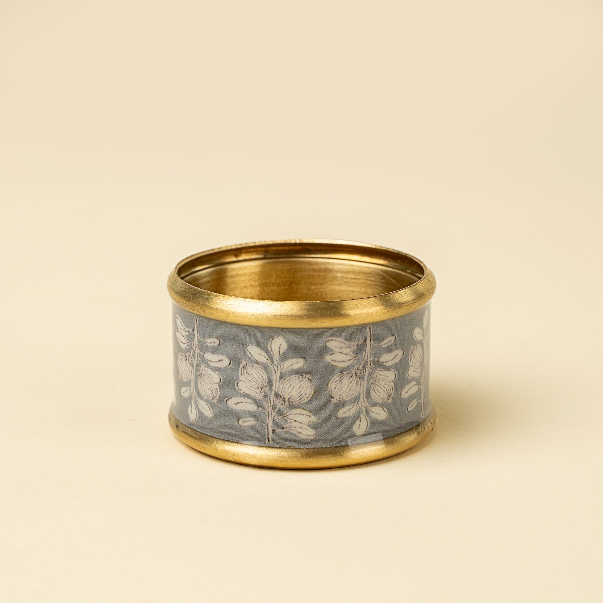 Rond de serviette Arbor émaillé gris | Laiton & émail