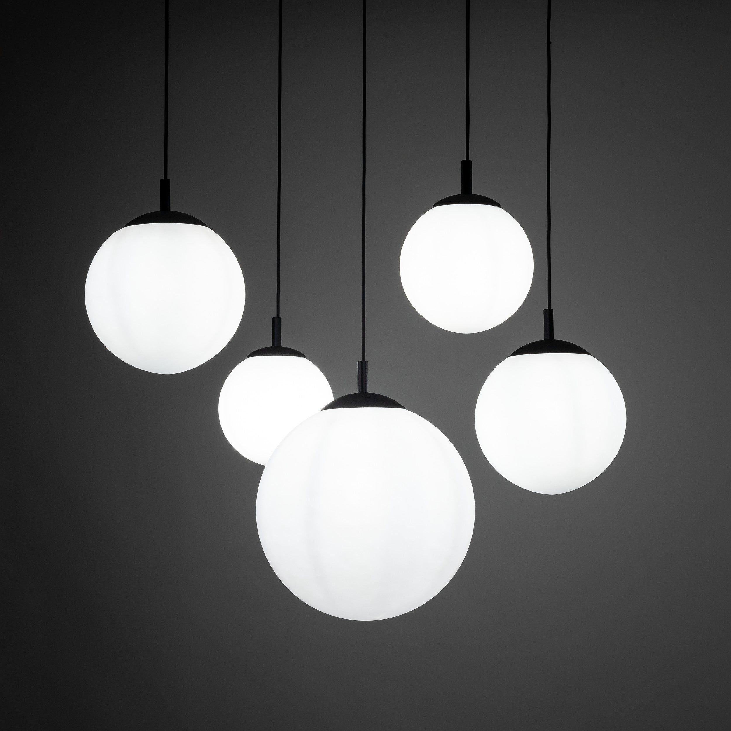 Lampe Suspendue ESME Blanc Scandinave 5 Lumières | Suspension Moderne en Verre et Métal