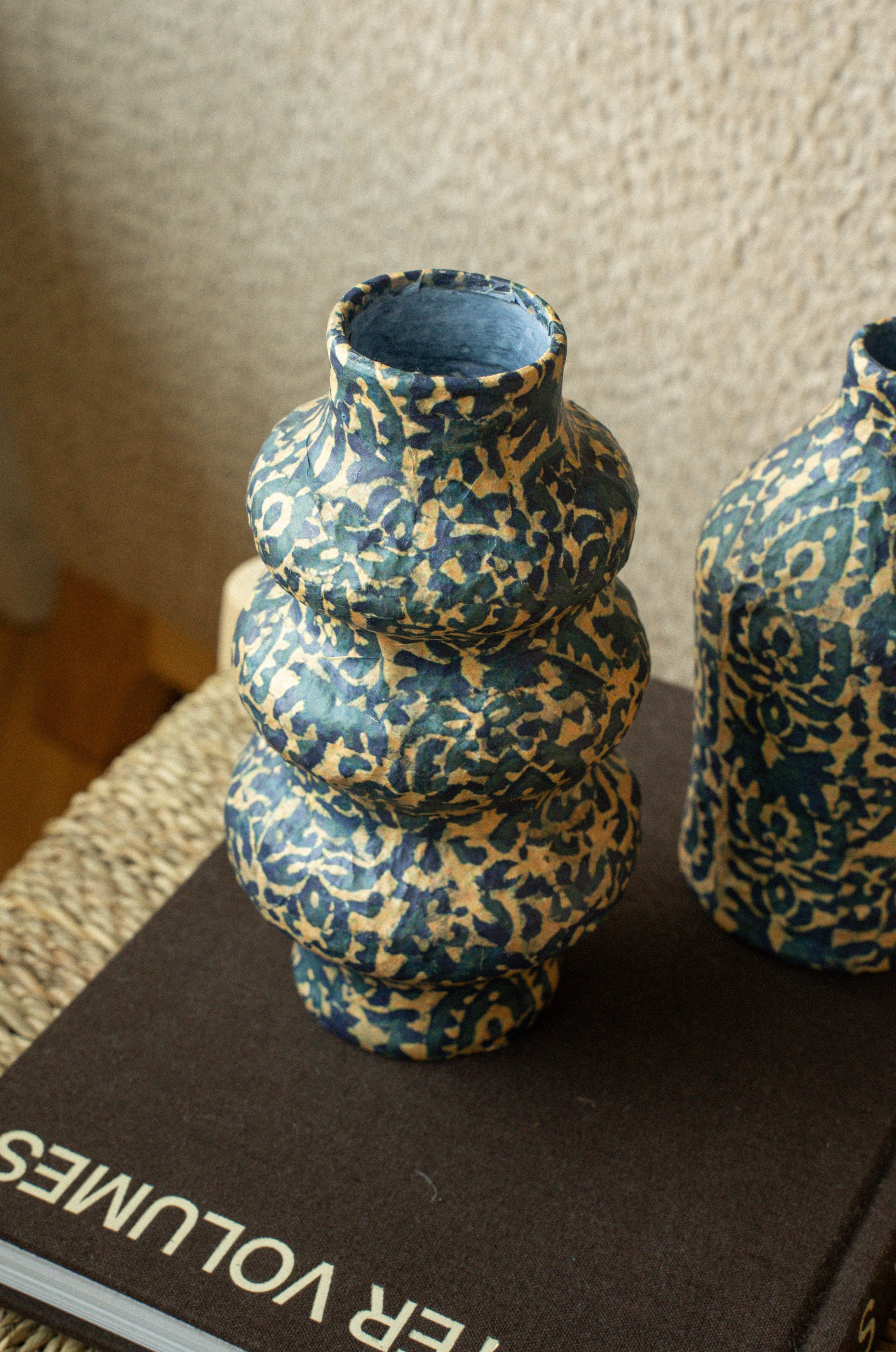 VASE EN PAPIER MÂCHÉ À MOTIFS RIPPLES | FAIT À LA MAIN | ÉCORESPONSABLE | INDABA