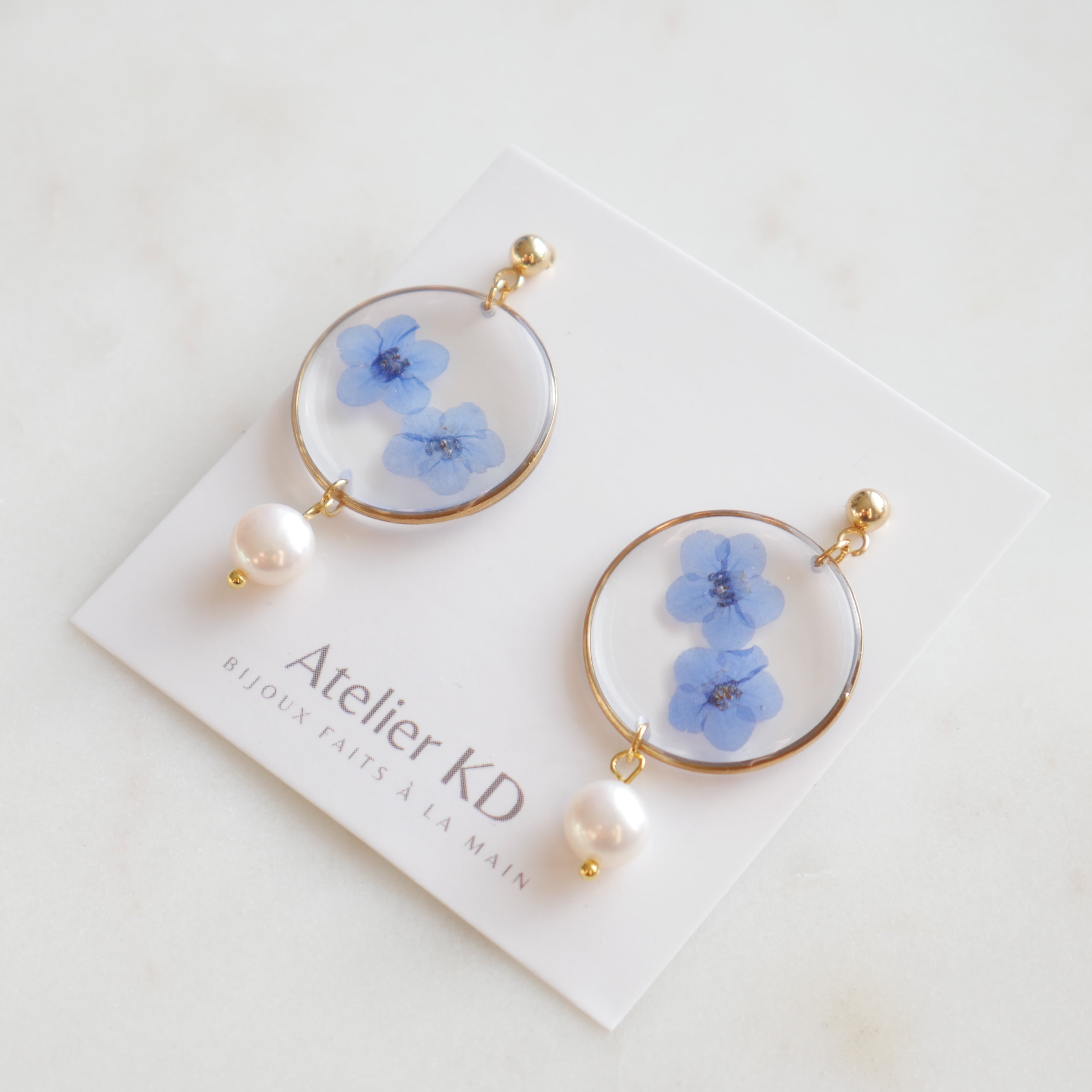 Boucles d’oreilles Perla myosotis | Rond 30 mm | Fleurs séchées | Fait à la main