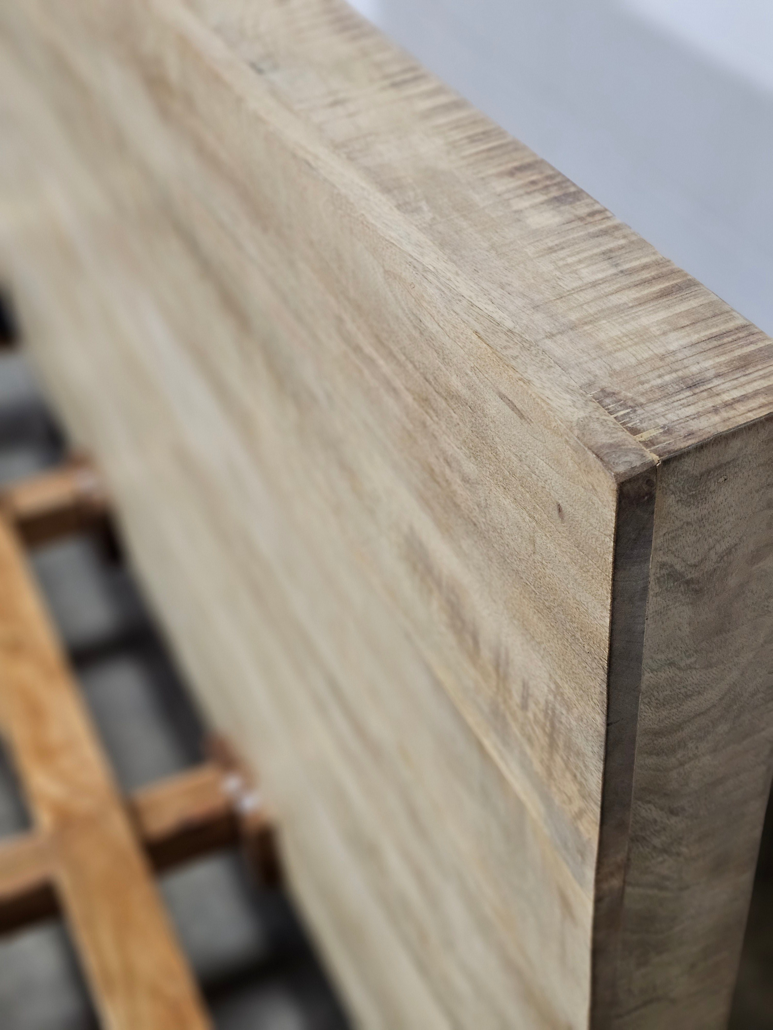 Cadre de Lit King en bois massif de Manguier