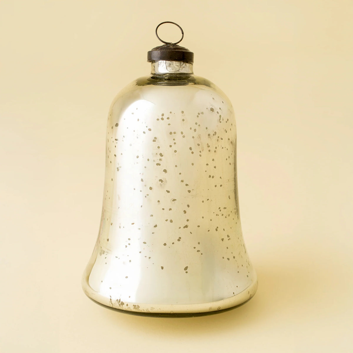 Cloche de Noël en verre recyclé faite à la main | Argent | Grand format