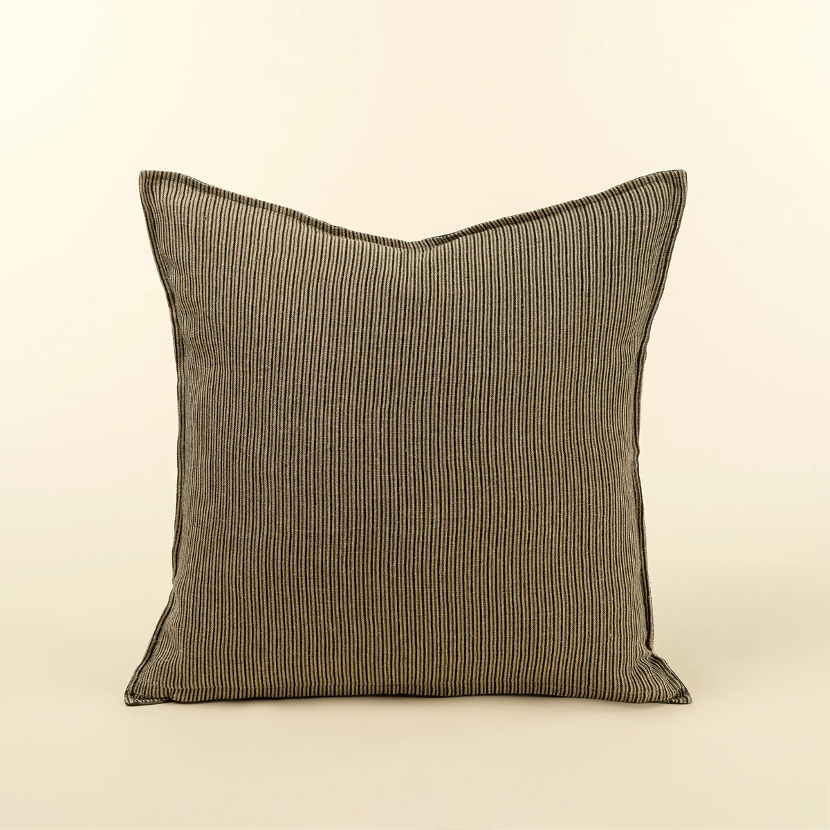 Coussin en lin rayé vert sauge | 20 x 20 po | Réversible