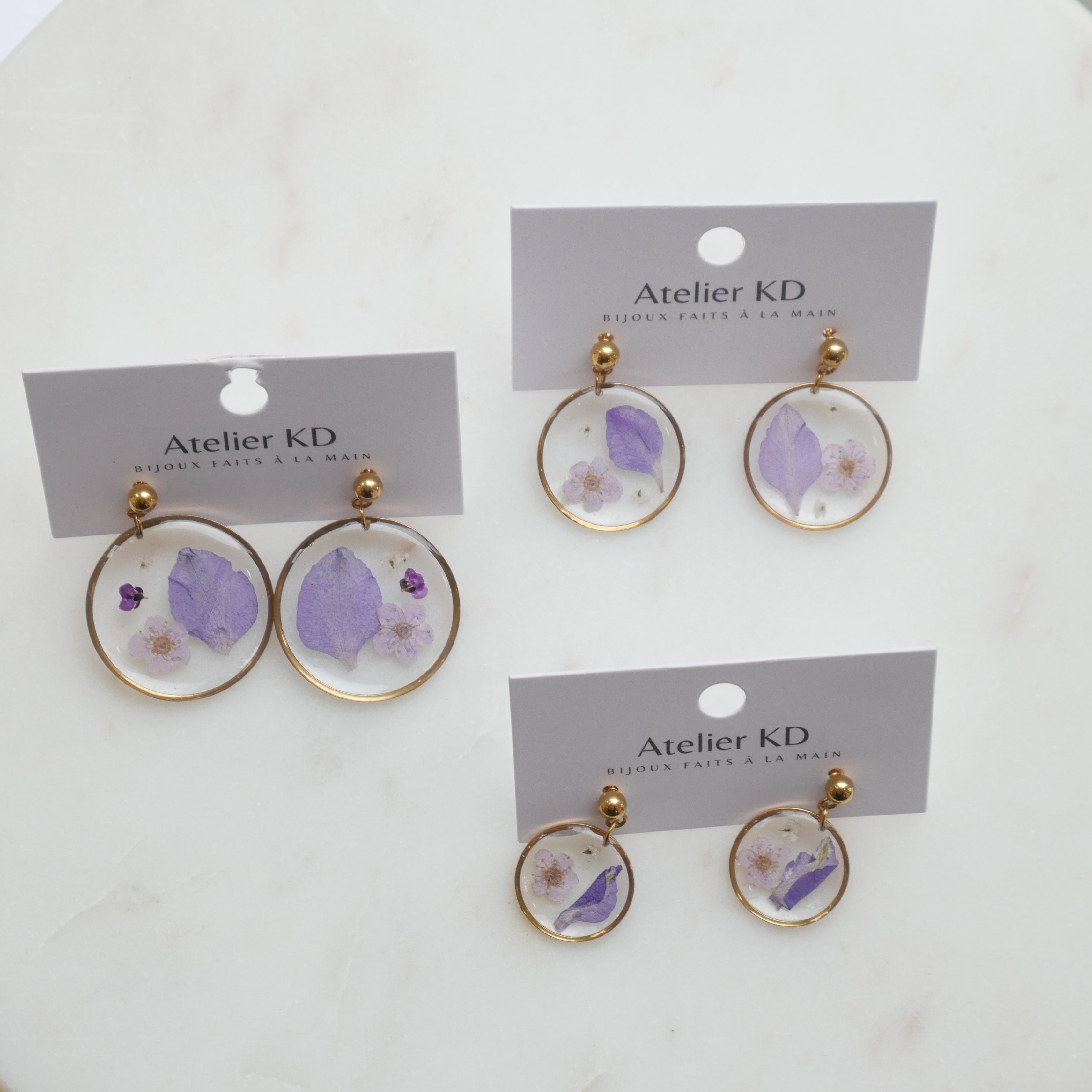 Boucles d’oreilles Léa rondes 20 mm | Fleurs séchées en résine | Fait à la main