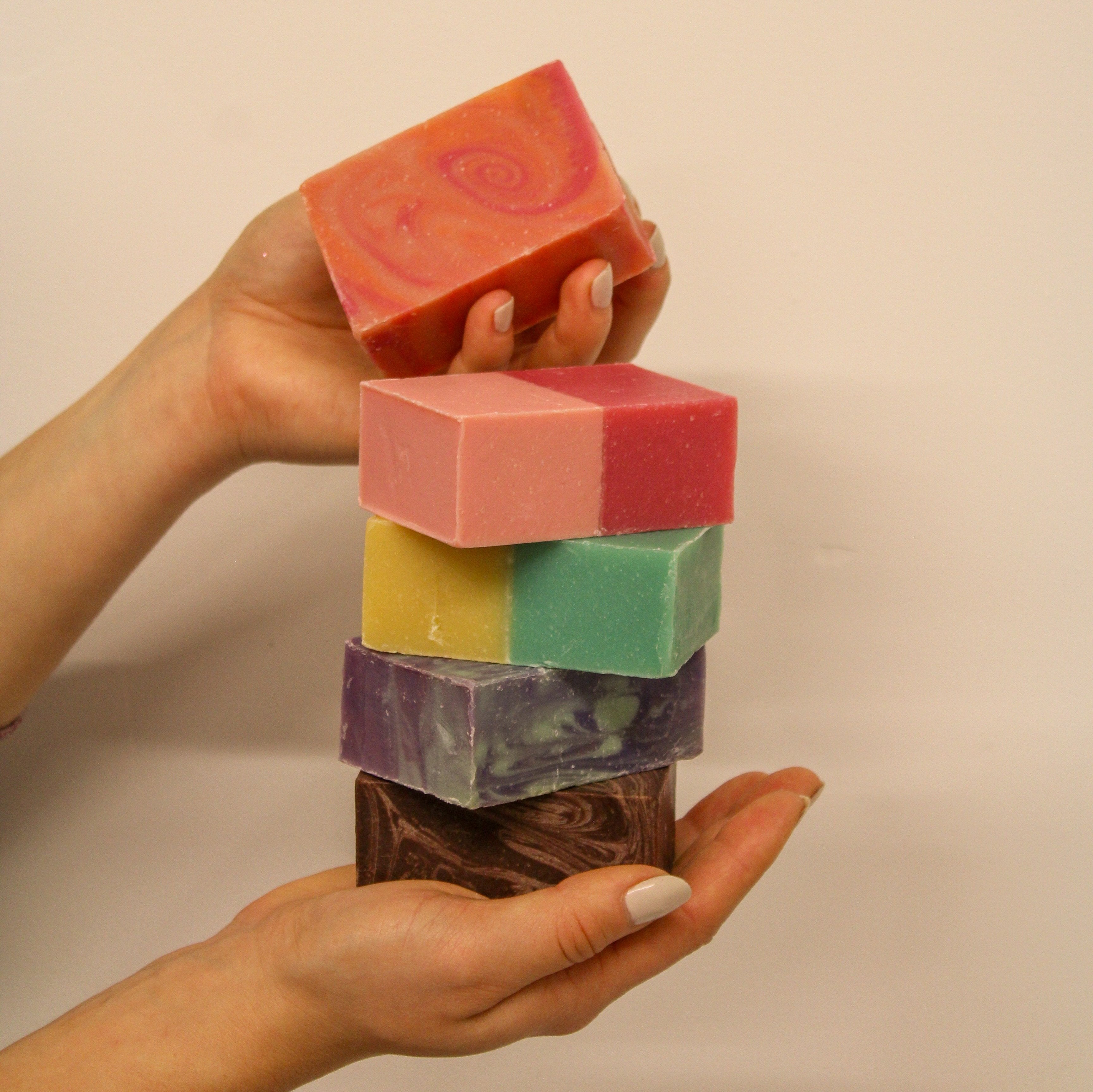 Savon en barre Pamplemousse rose | Fait à la main au Québec | Végan | La Shop à Savons