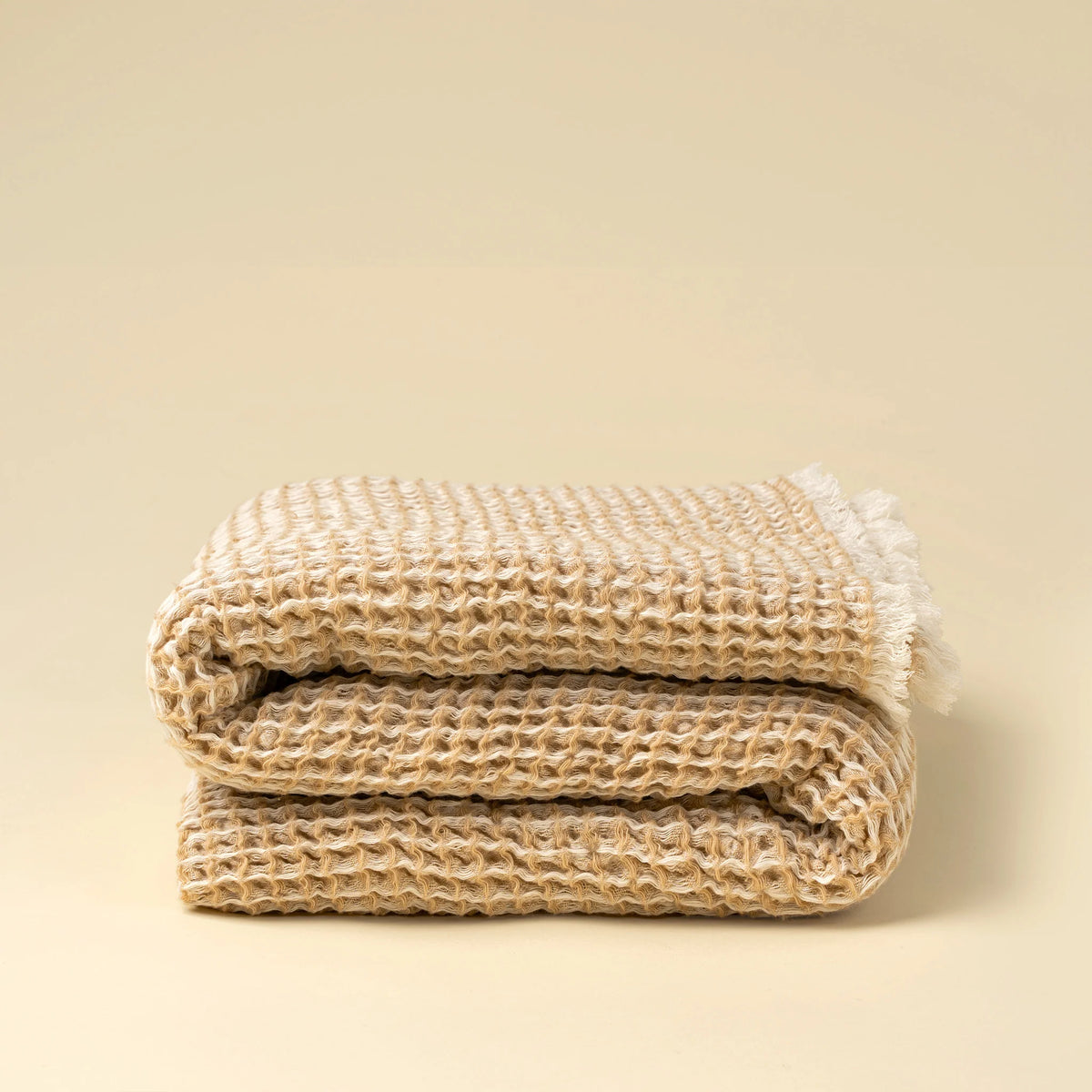 Jeté gaufré Nora en coton | 50 × 60 po | Franges