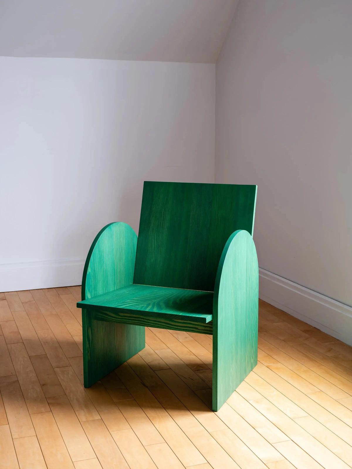 MUGO Armchair | Solid wood | Handmade in Quebec