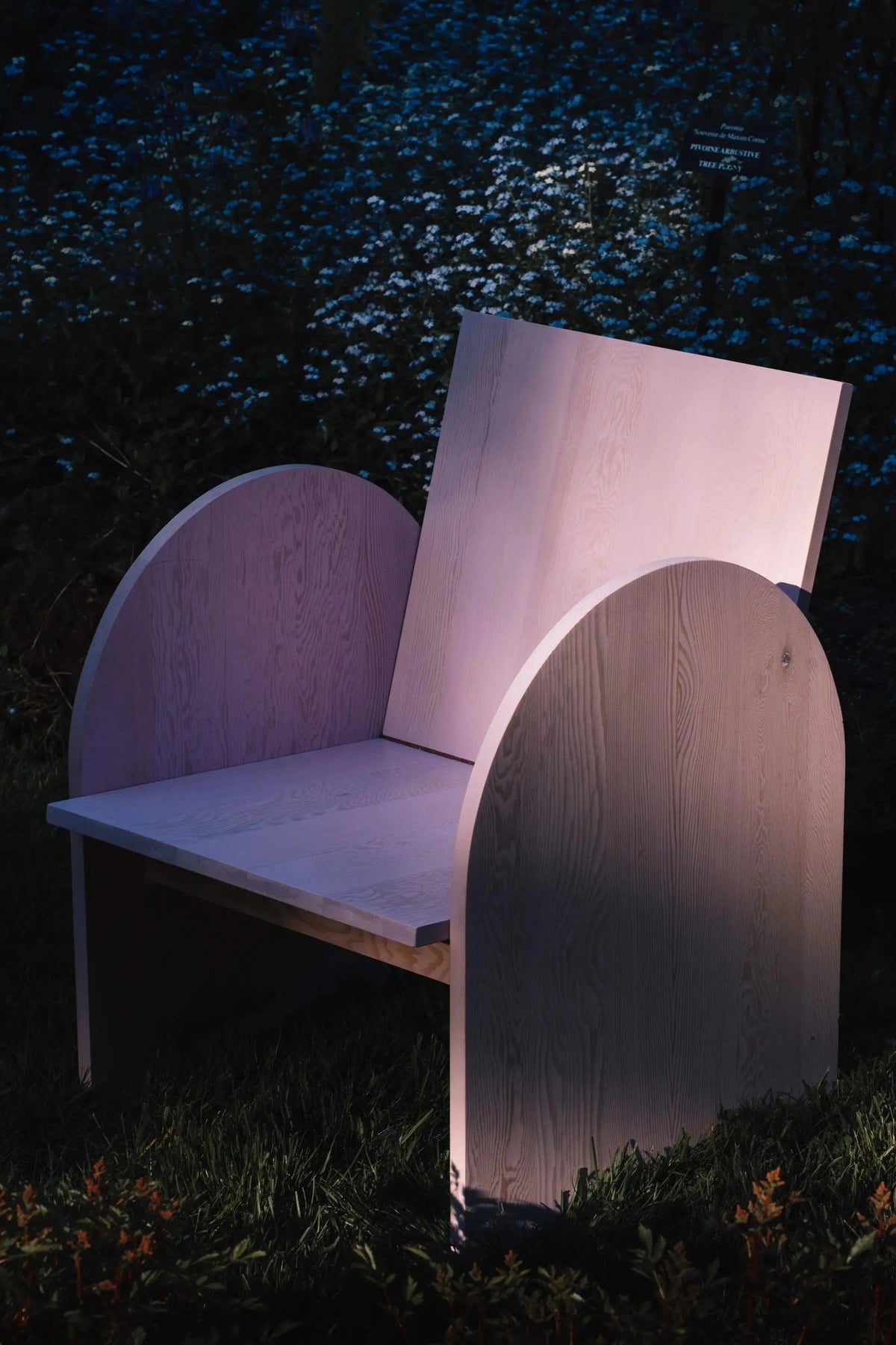 MUGO Armchair | Solid wood | Handmade in Quebec