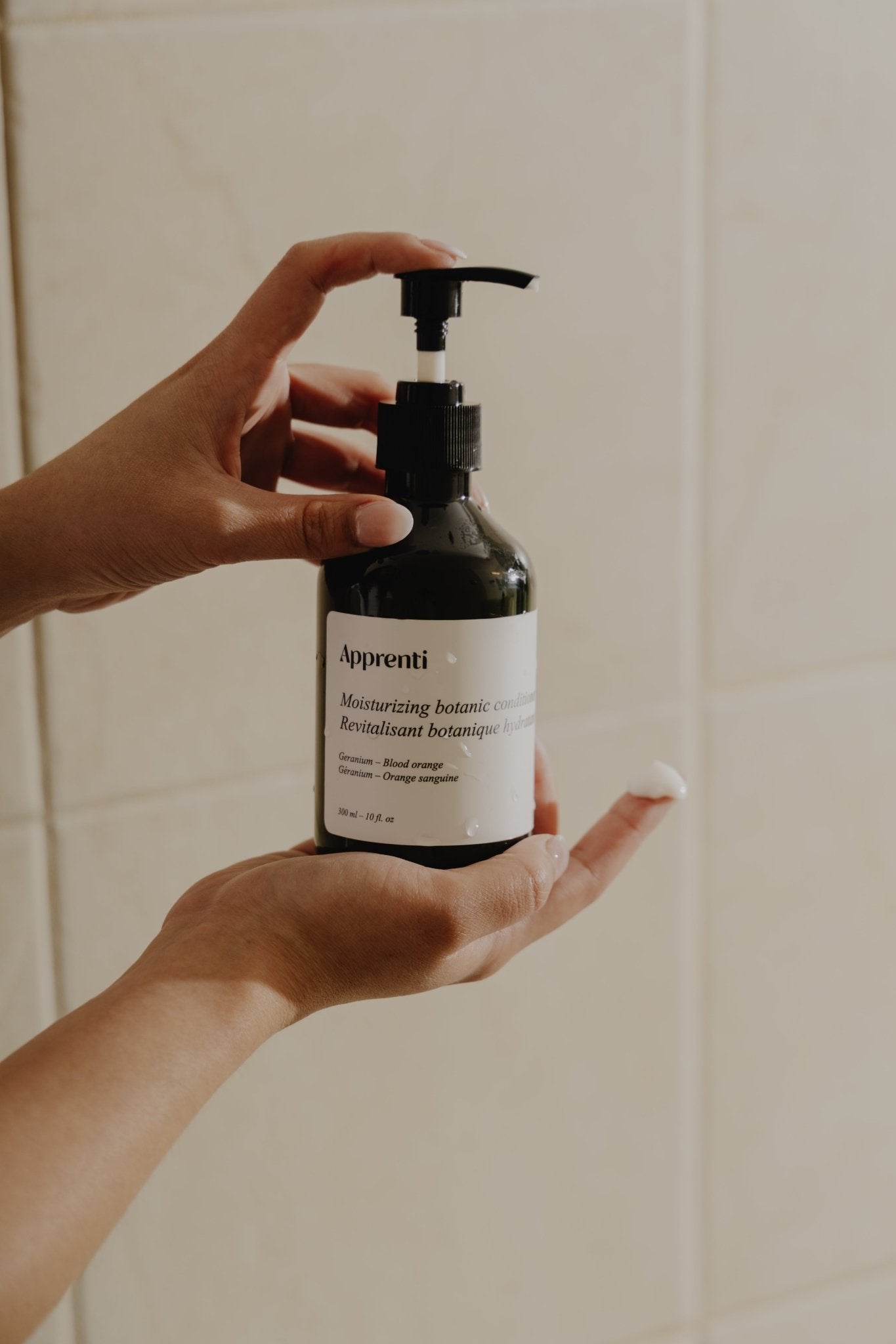 Après - shampooing botanique hydratant au géranium et à l’orange sanguine | Apprenti - Les Trouvailles de JustineHair CareApprenti