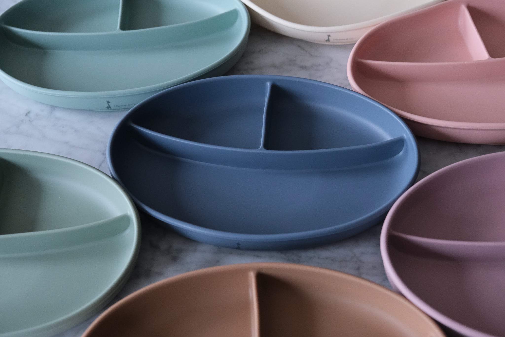 Assiette à succion divisée en silicone - Les Trouvailles de JustineBébés et tout - petitsMicassoandcoBlanc crème