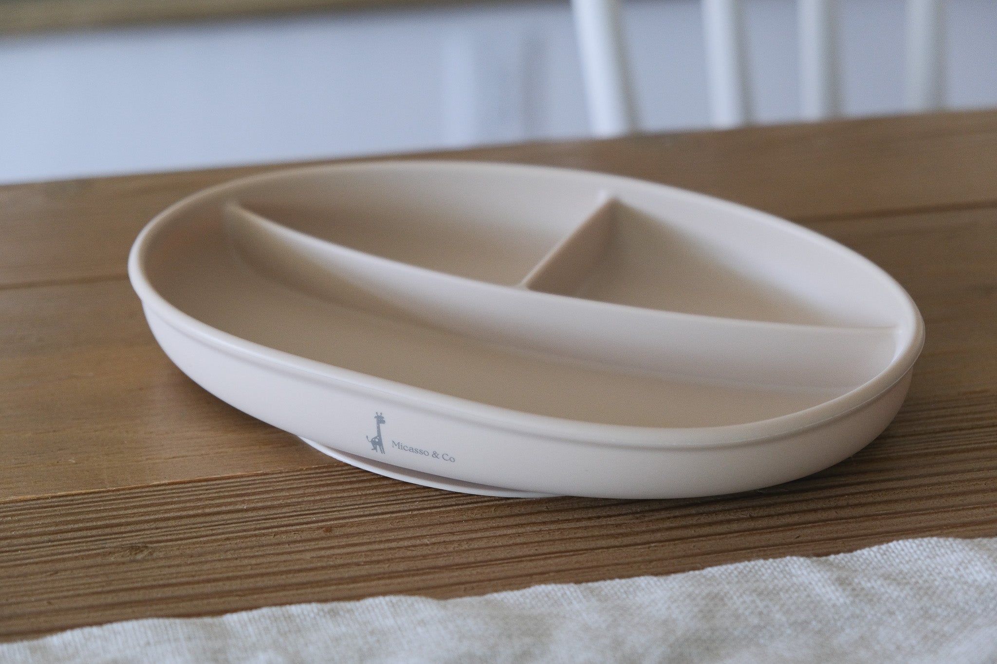 Assiette à succion divisée en silicone - Les Trouvailles de JustineBébés et tout - petitsMicassoandcoSable