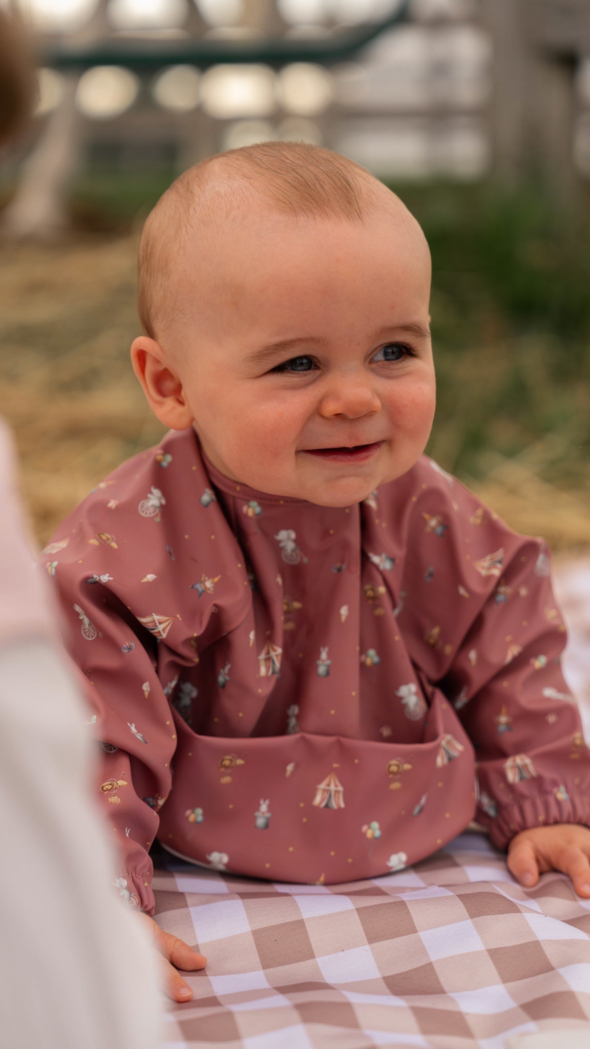 Bavette à manches longues avec pochette intégrée - Les Trouvailles de JustineBébés et tout - petitsMicassoandcoAu cirqueXS - 6 - 12 mois