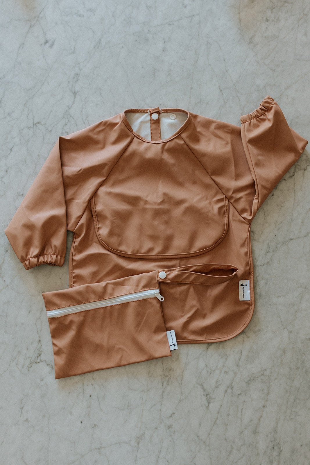 Bavette à manches longues avec pochette intégrée - Les Trouvailles de JustineBébés et tout - petitsMicassoandcoChaletS - 6 - 24 mois