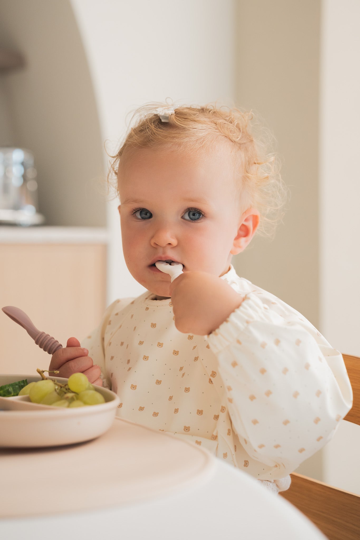 Bavette à manches longues avec pochette intégrée - Les Trouvailles de JustineBébés et tout - petitsMicassoandcoFleursS - 6 - 24 mois