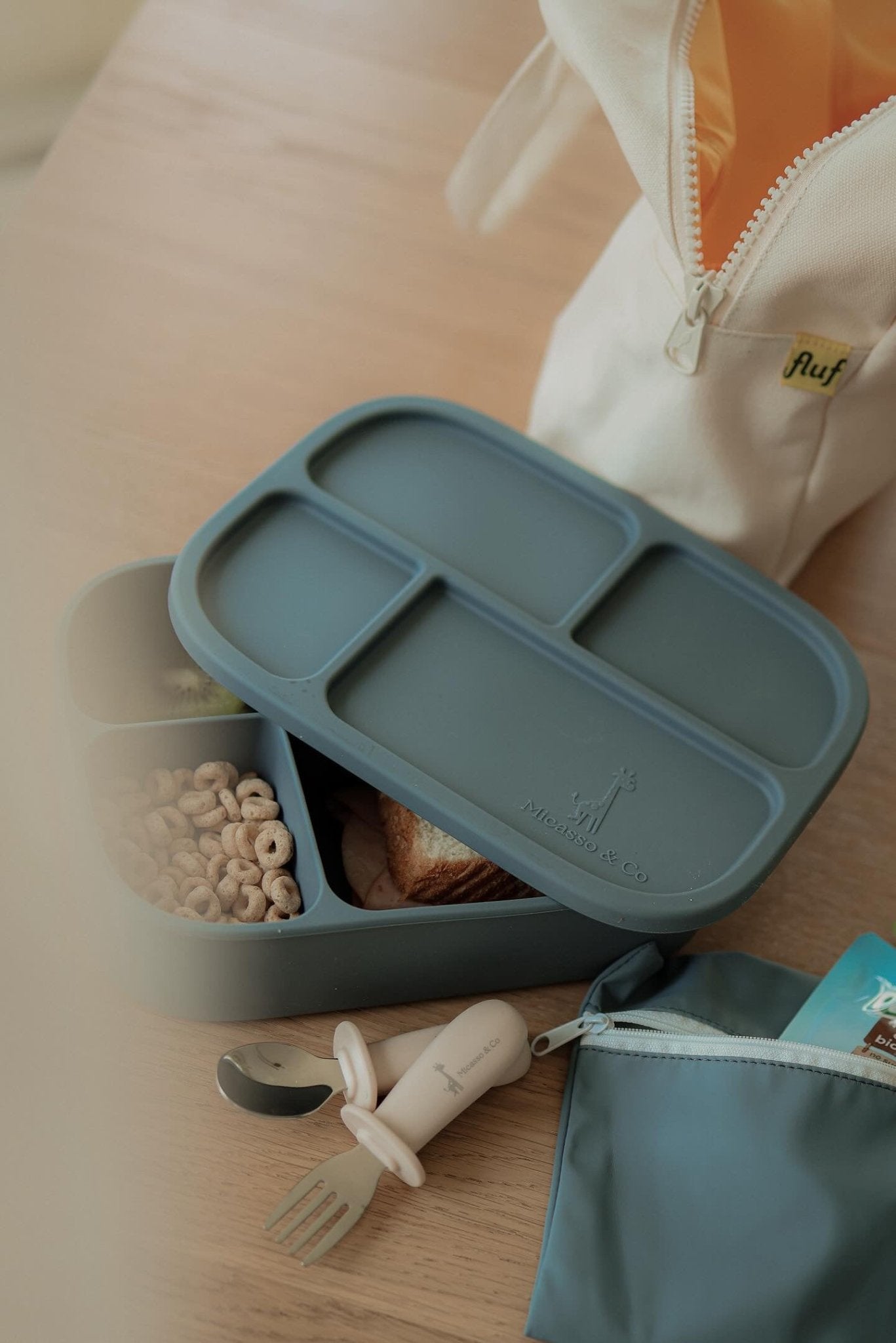 Boîte à lunch bento en silicone - Les Trouvailles de JustineBébés et tout - petitsMicassoandcoBlanc crème