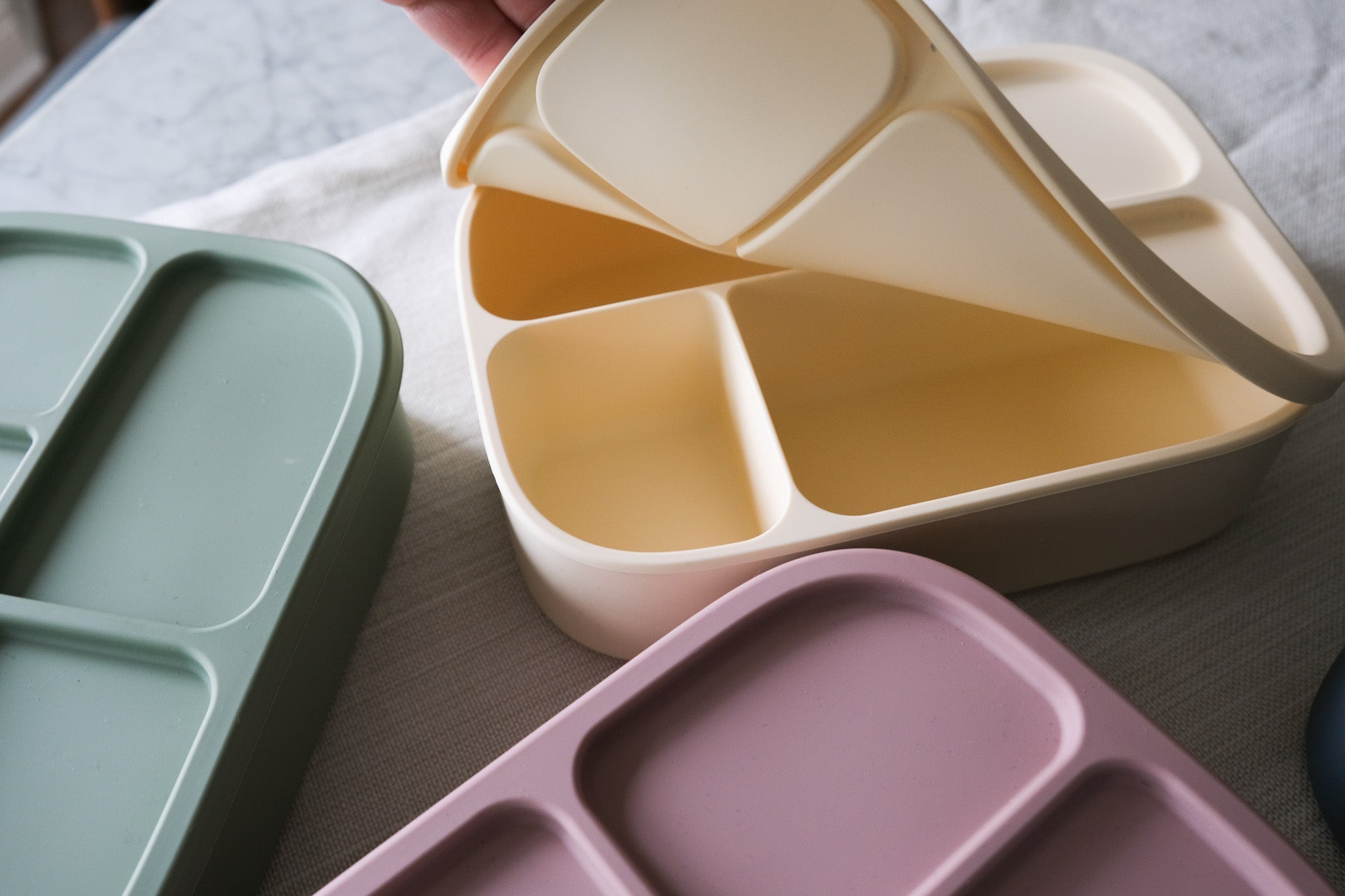 Boîte à lunch bento en silicone - Les Trouvailles de JustineBébés et tout - petitsMicassoandcoBlanc crème