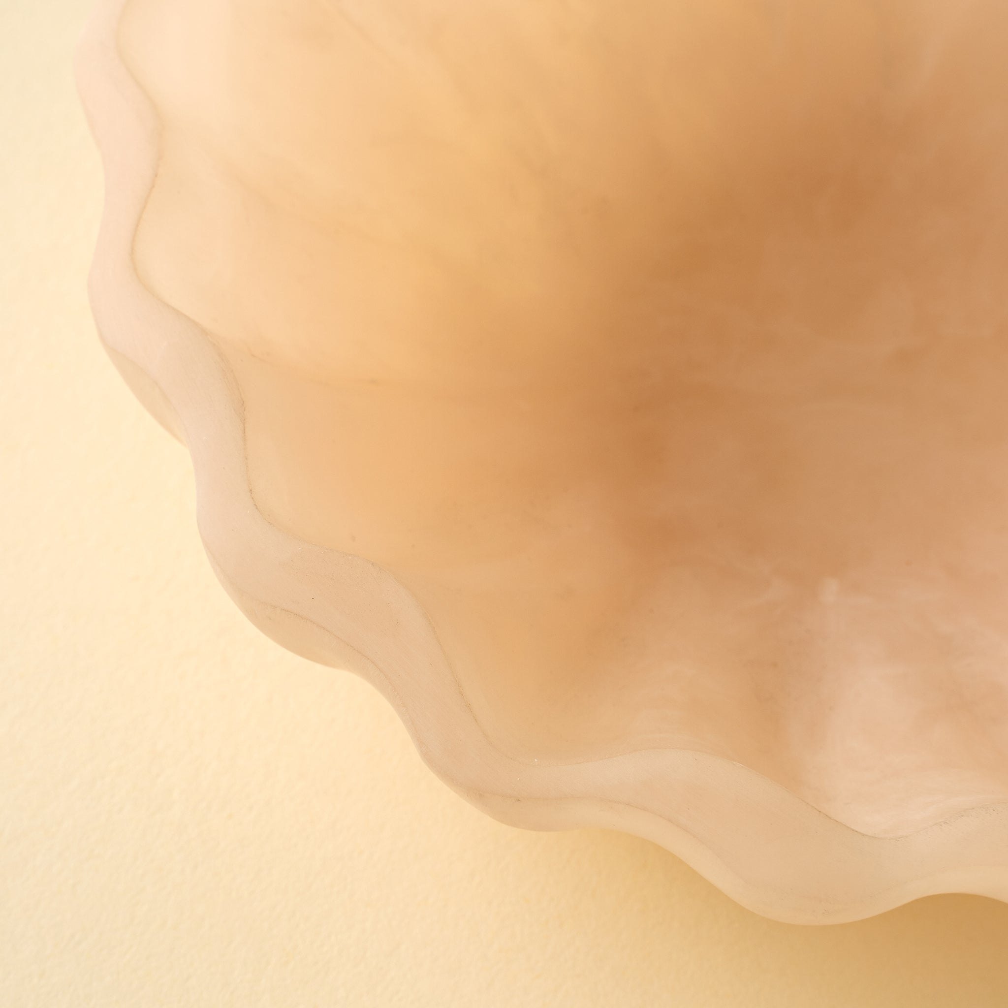 Bol décoratif Scallop, Petit format | Fait à la main | Décoratif et Élégant | Indaba - Les Trouvailles de JustineIndaba Home