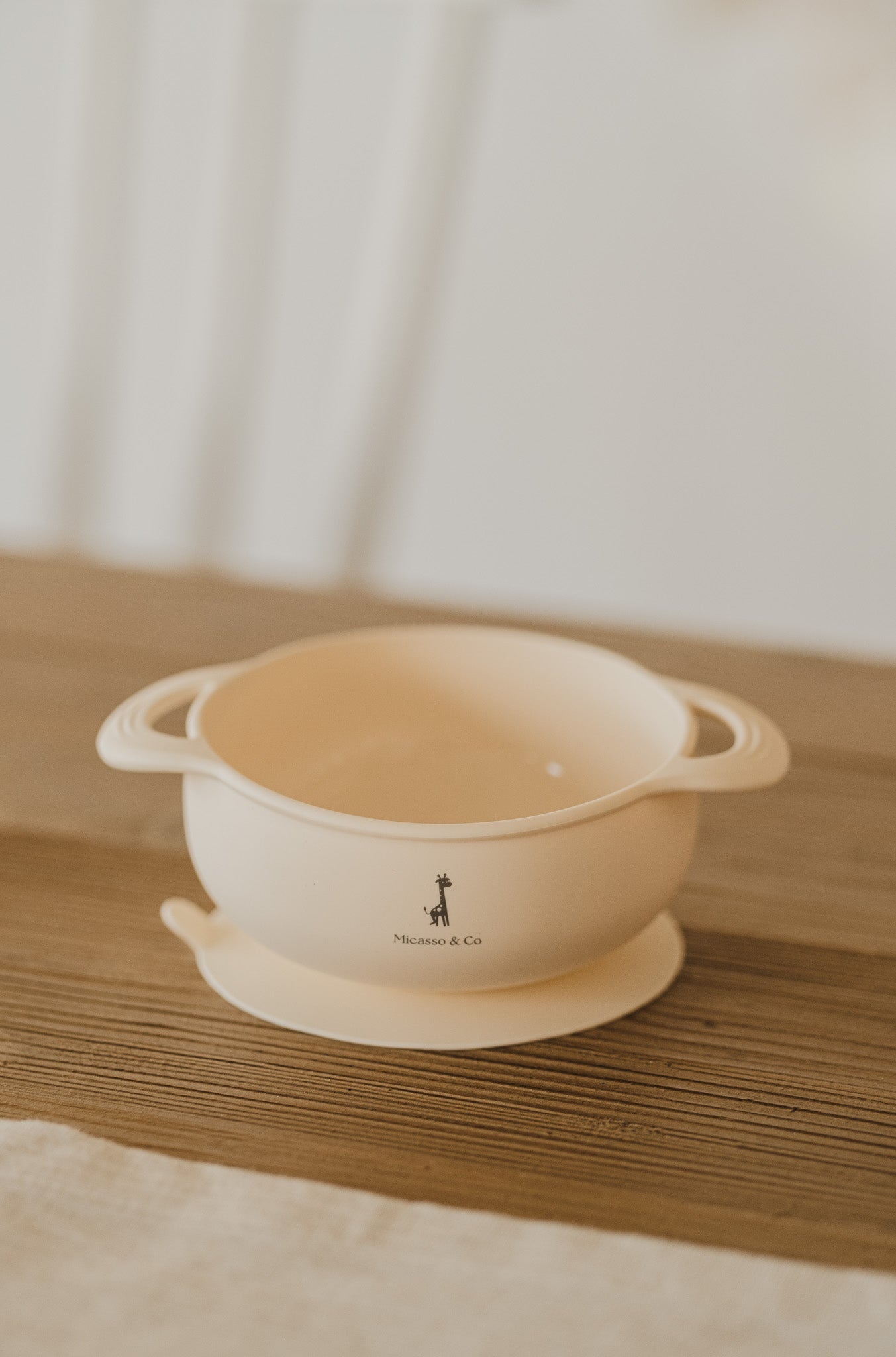 Bol en silicone à succion - Les Trouvailles de JustineBébés et tout - petitsMicassoandcoblanc crème