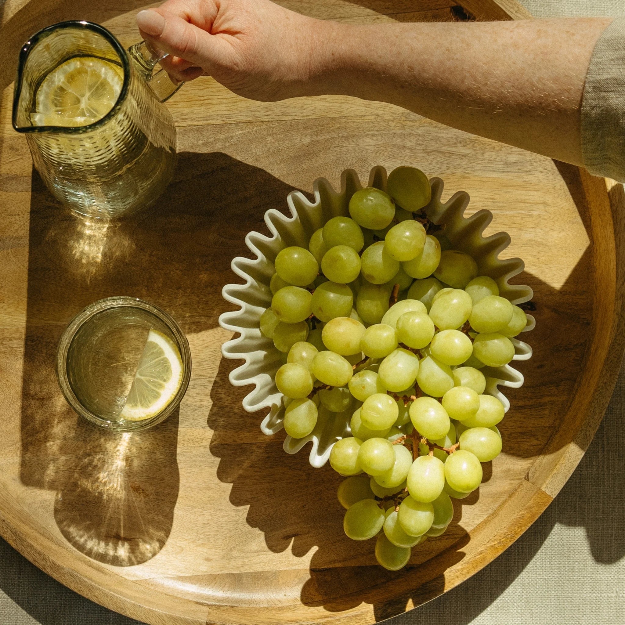 Bol vide - poches cannelé en composite de marbre | Format moyen - Les Trouvailles de JustineIndaba Home