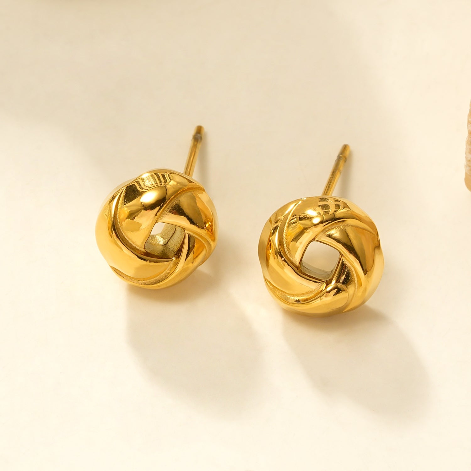 Boucles d’oreilles JATANI | Boucles nœud d’amour | Or - Les Trouvailles de JustineEARRINGSHACKNEY NINE Jewellery