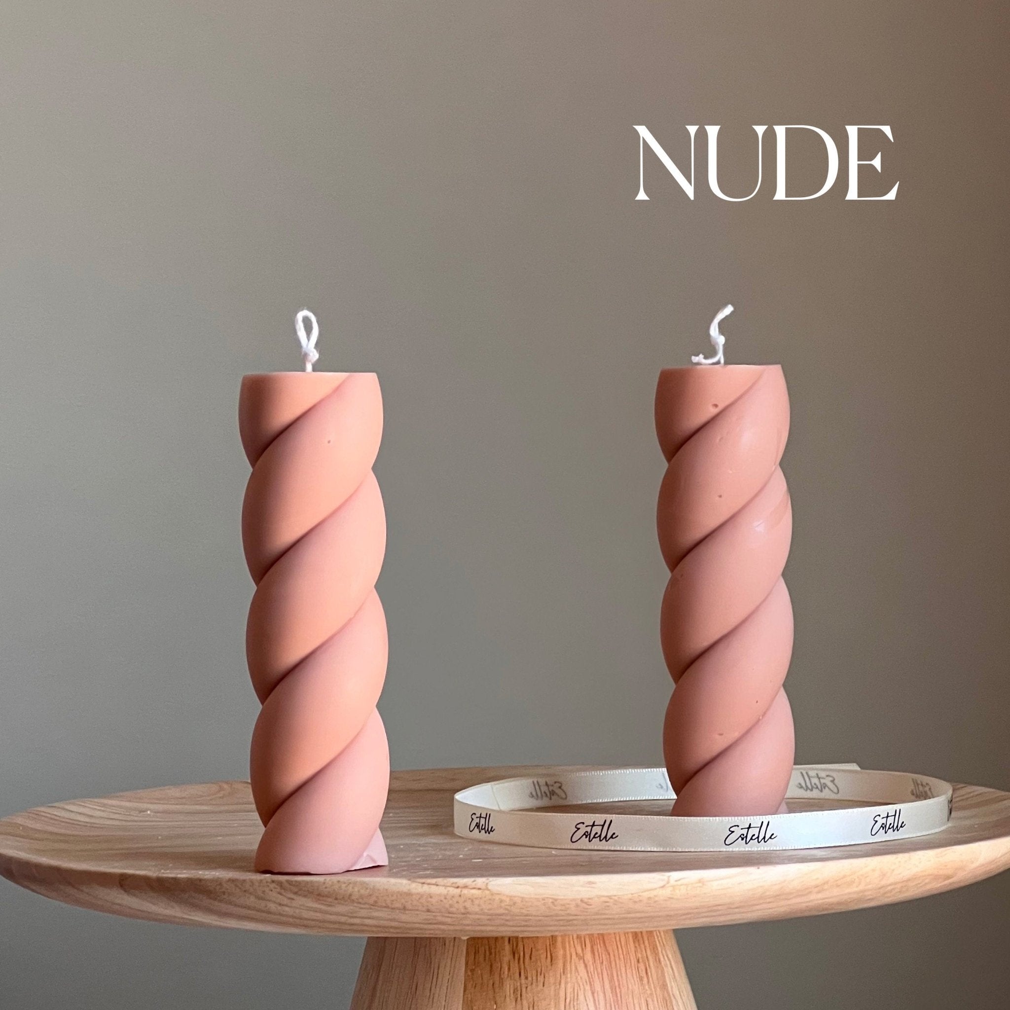 Bougie pilier tourbillon en cire de soja | Décor sculptural | Estelle Studio - Les Trouvailles de JustineEstelle StudioNude