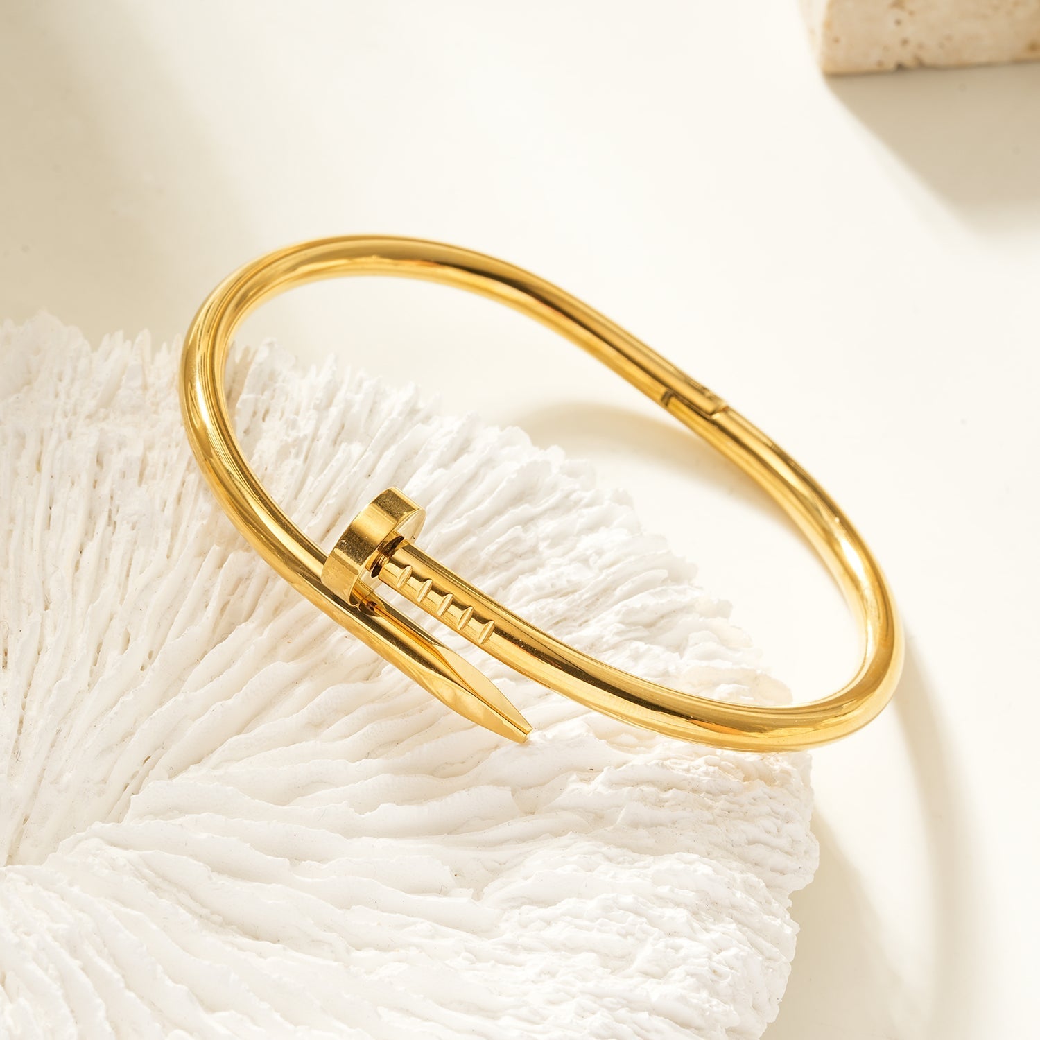Bracelet AGOTA | Bracelet clou torsadé style industriel chic - Les Trouvailles de JustineBRACELETHACKNEY NINE Jewellery
