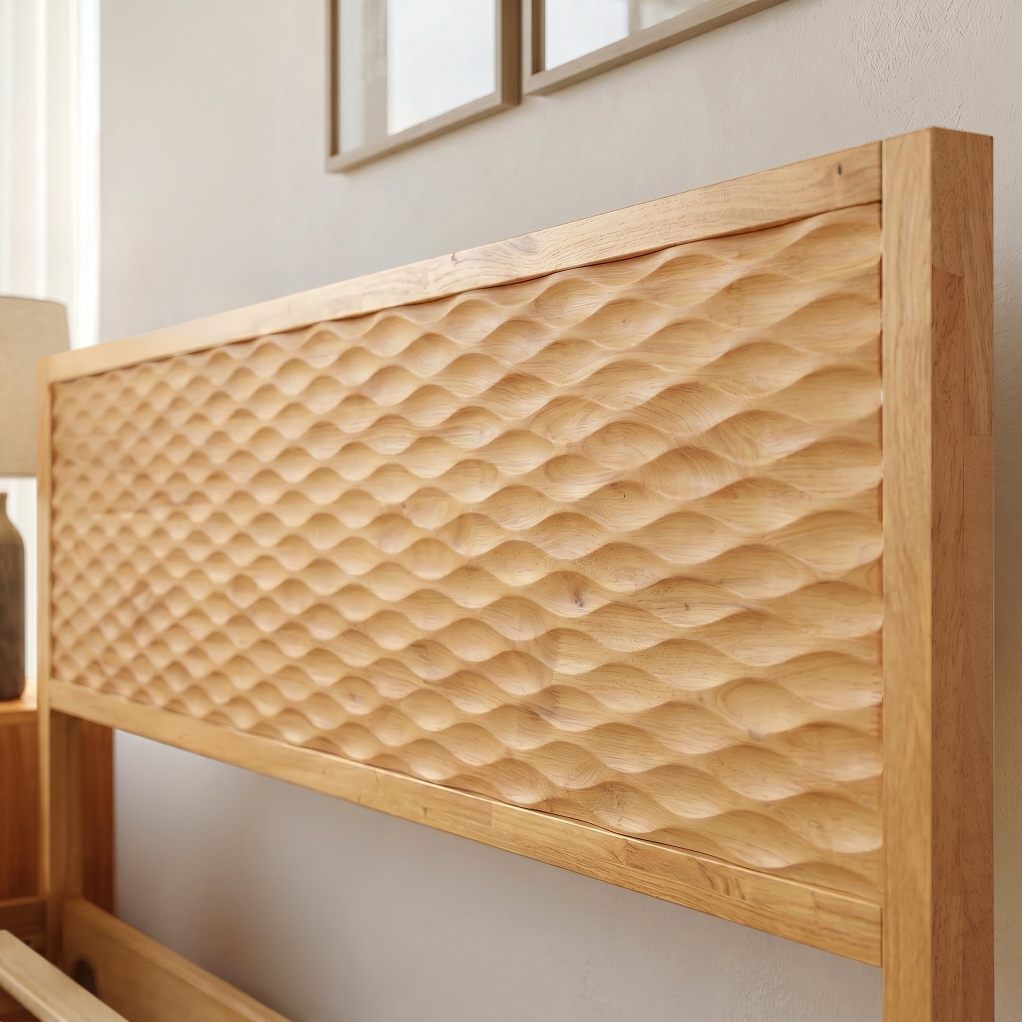 Tête de lit en bois clair massif à motif ondulé, cadre rectangulaire