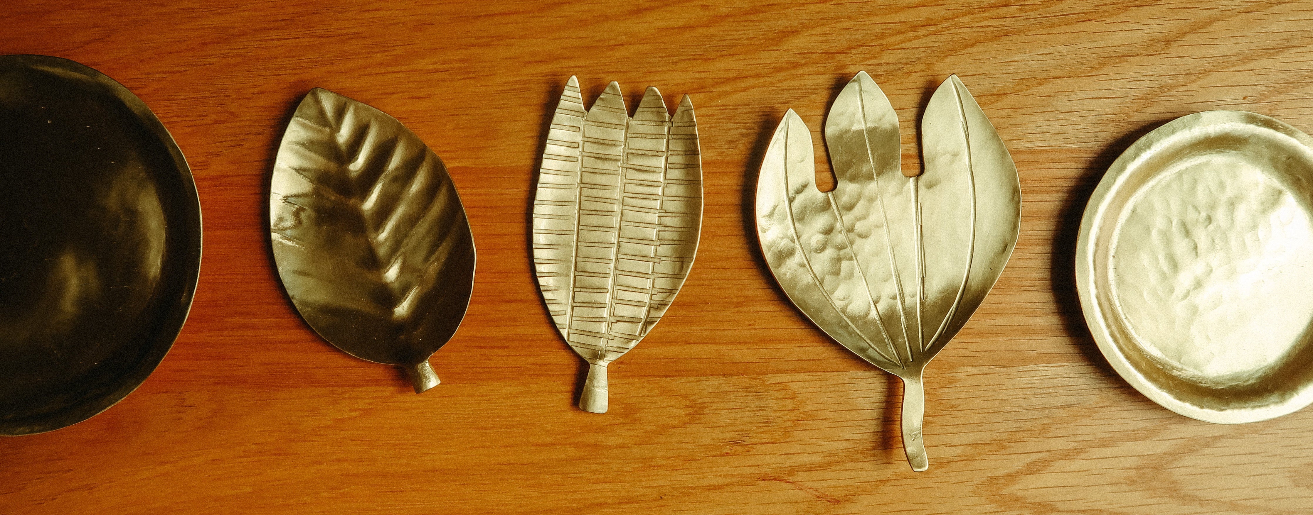 Coupelle Décorative Feuille de Monstera en Laiton | Façonnée à la main