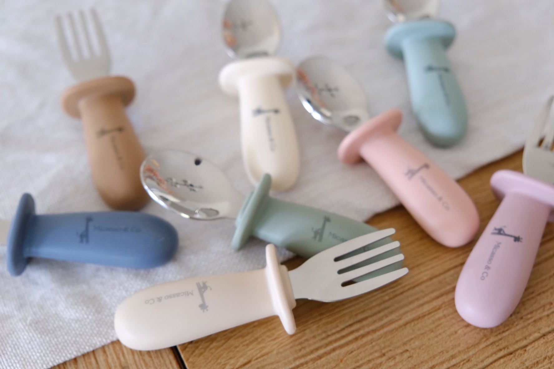 Ensemble de cuillère et fourchette en silicone et métal - Les Trouvailles de JustineMicassoandcoSable