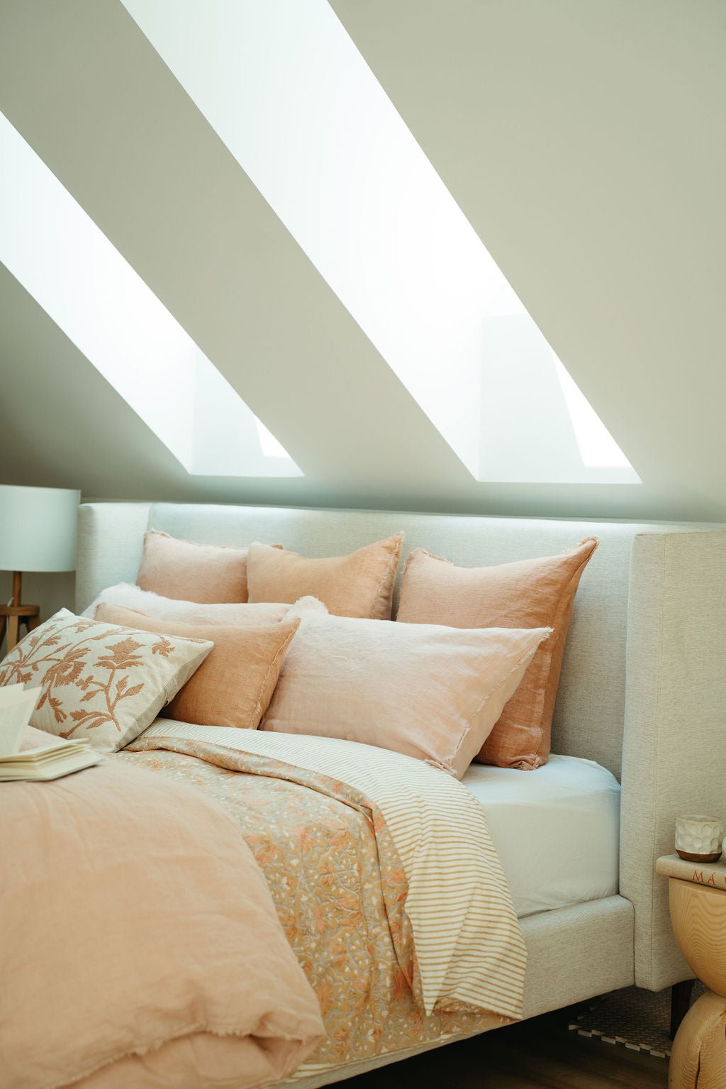 Ensemble de Literie en Lin Lina Rose Pivoine | Grand Lit (Queen) | 100 % Lin Européen - Les Trouvailles de JustineIndaba Home