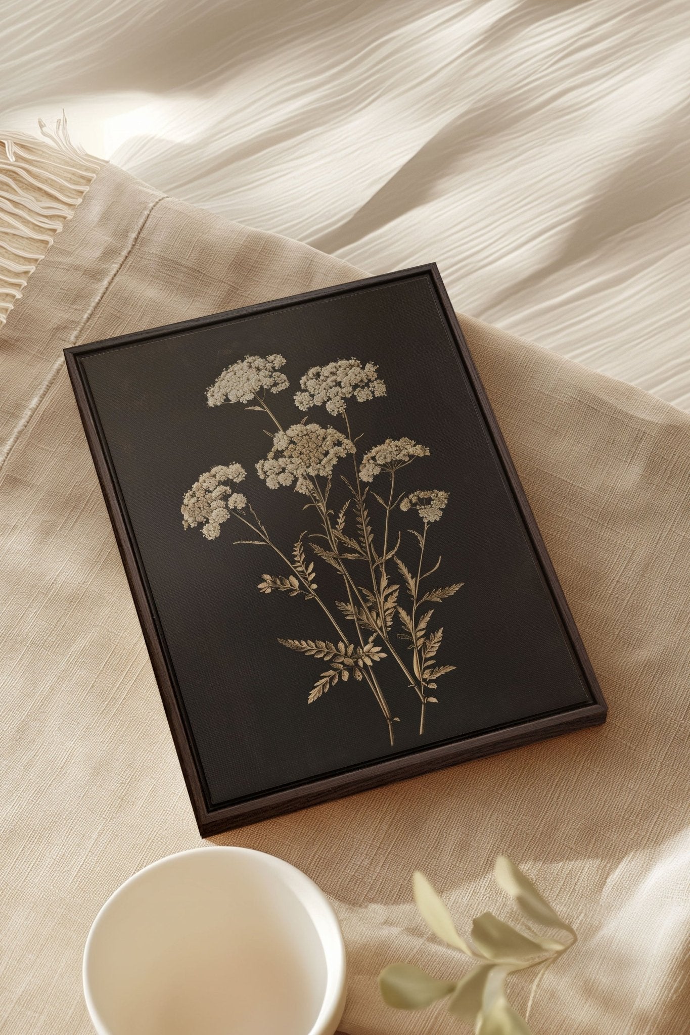 FLEUR D'OR, Oeuvre sur toile étirée - Les Trouvailles de JustinecanvasOleka Canvas12x16Espresso