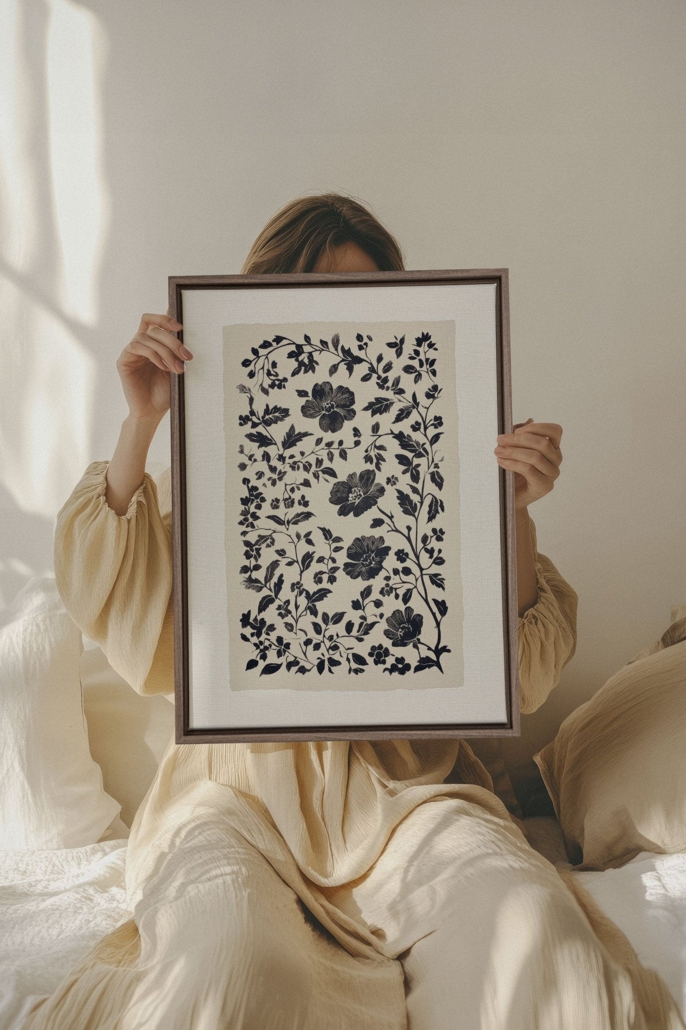 FLORAL SHADOW, Oeuvre sur toile étirée - Les Trouvailles de JustinecanvasOleka Canvas12x16Bois Oak