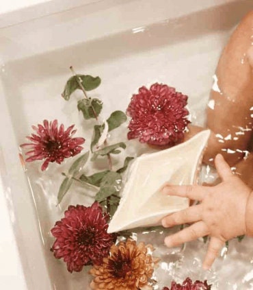 Bateau origami pour le bain en caoutchouc naturel | Jouet d’éveil & de dentition | Fait main